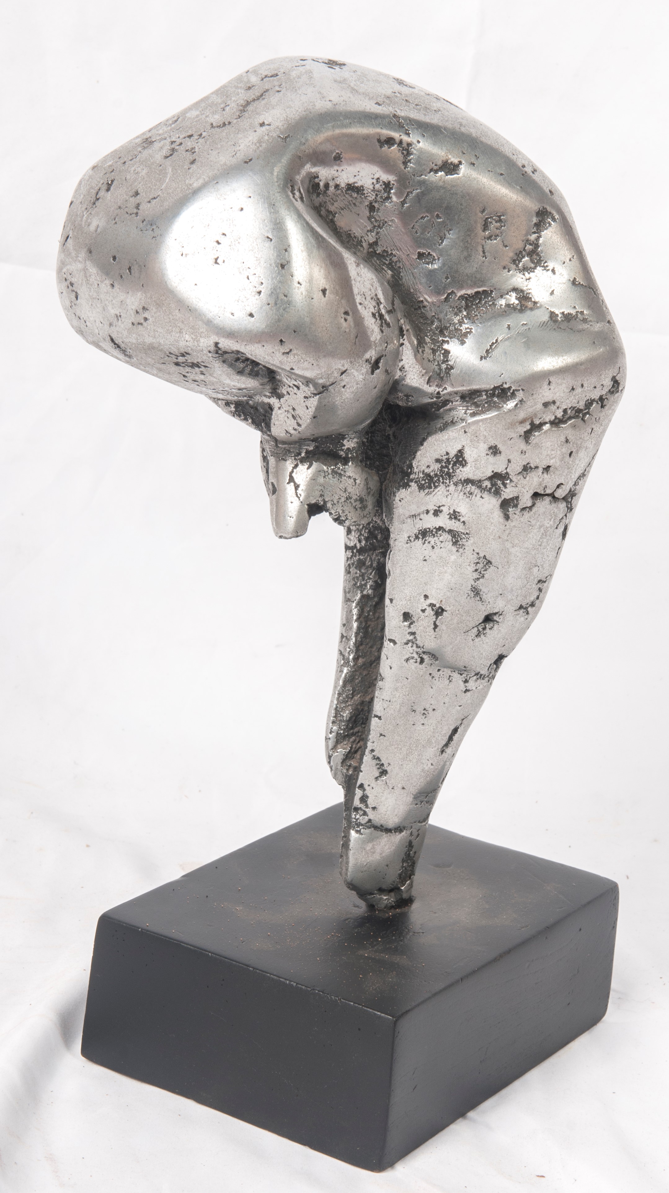 Hernan Puelma - Scultura a tutto tondo in alluminio su base in legno laccato
