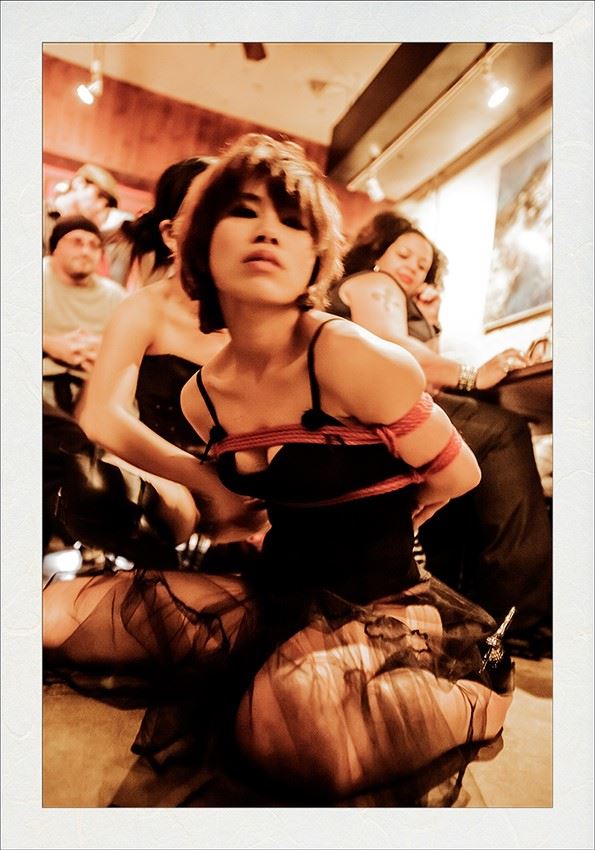 Look at me - pHOTogeisha serie, one night stand in Osaka