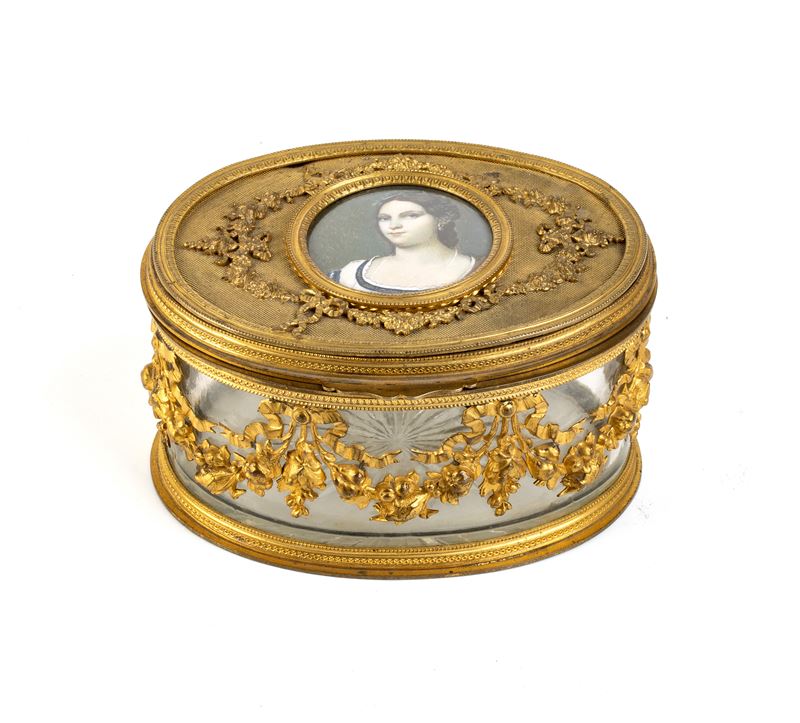 Scatola francese in vetro molato e smalti