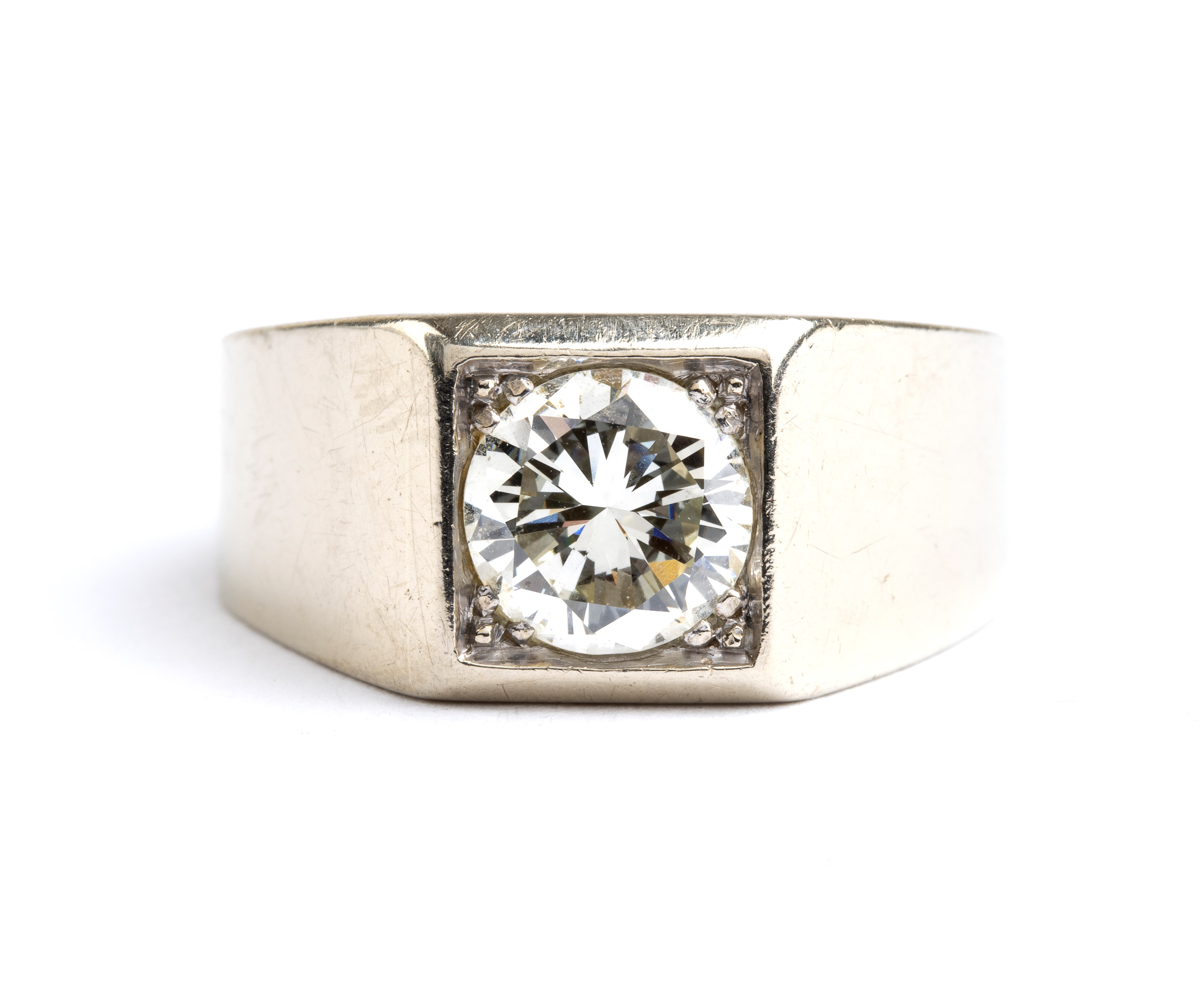 Anello solitario in oro con diamante