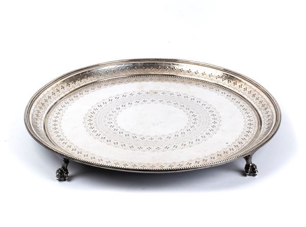 THOMAS BRADBURY &amp; SONS (Joseph &amp; Edward Bradbury) - English sterling silver Victorian salver