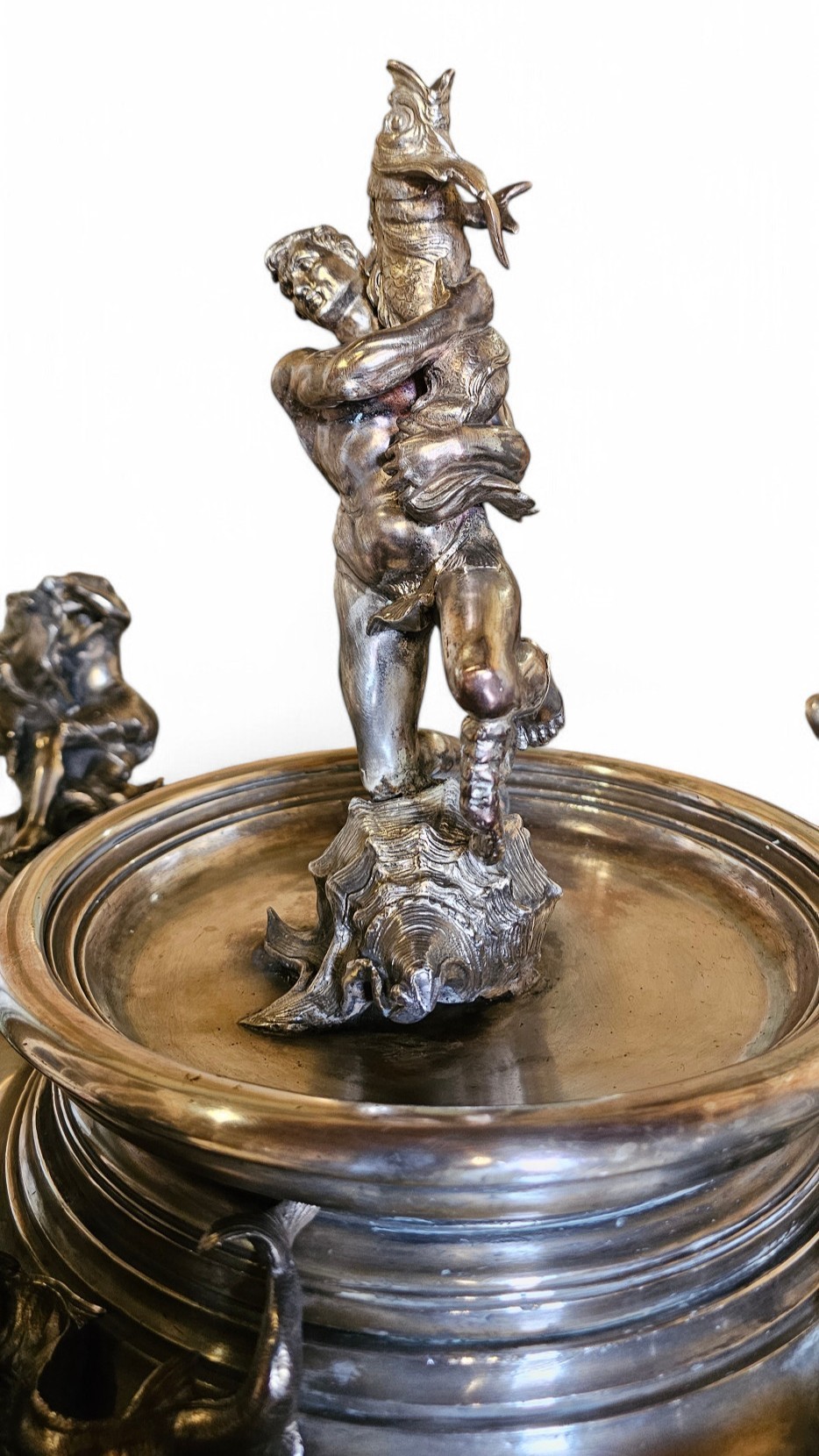 Marcello Mortet - Fontana delle Naiadi in argento con basamento in marmo verde