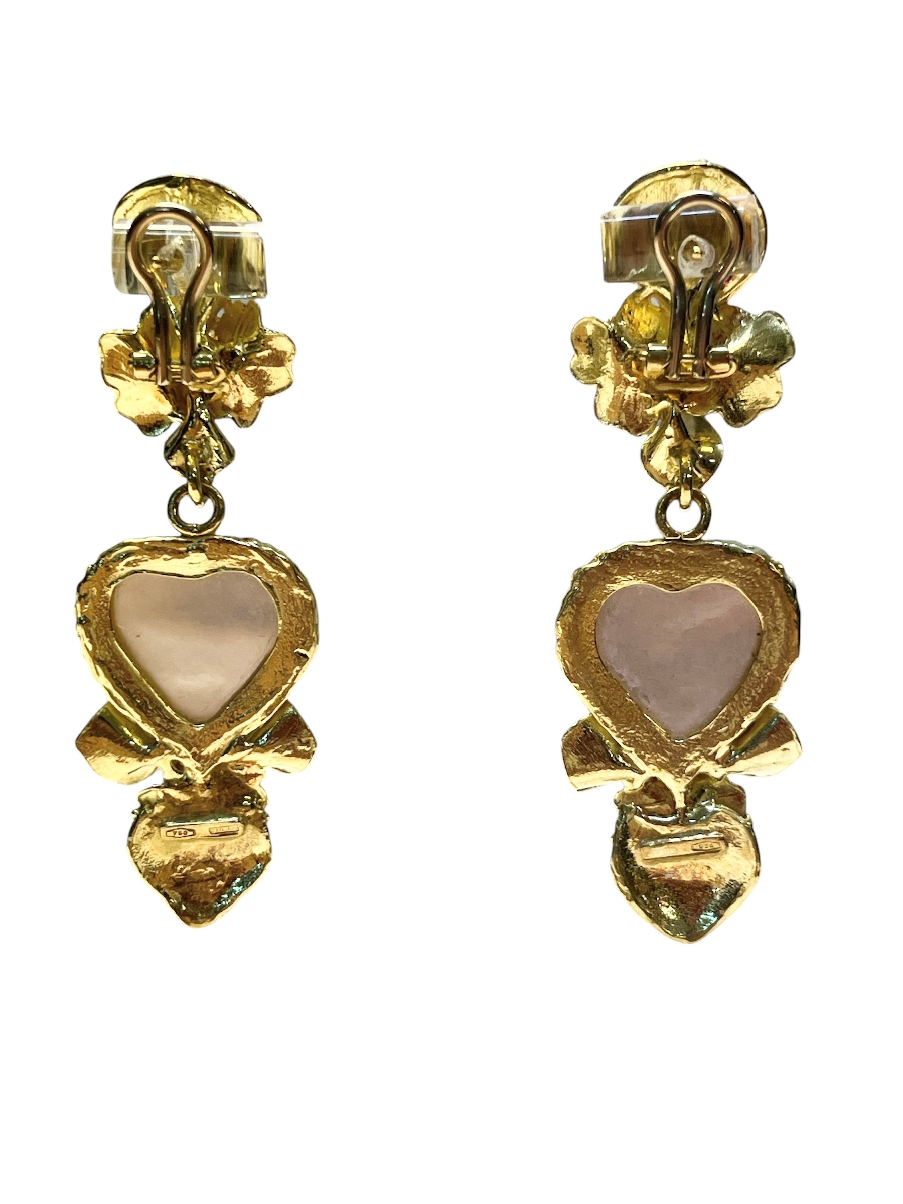 Orecchini, montatura in oro giallo 18k con perle Mabè a forma di cuore