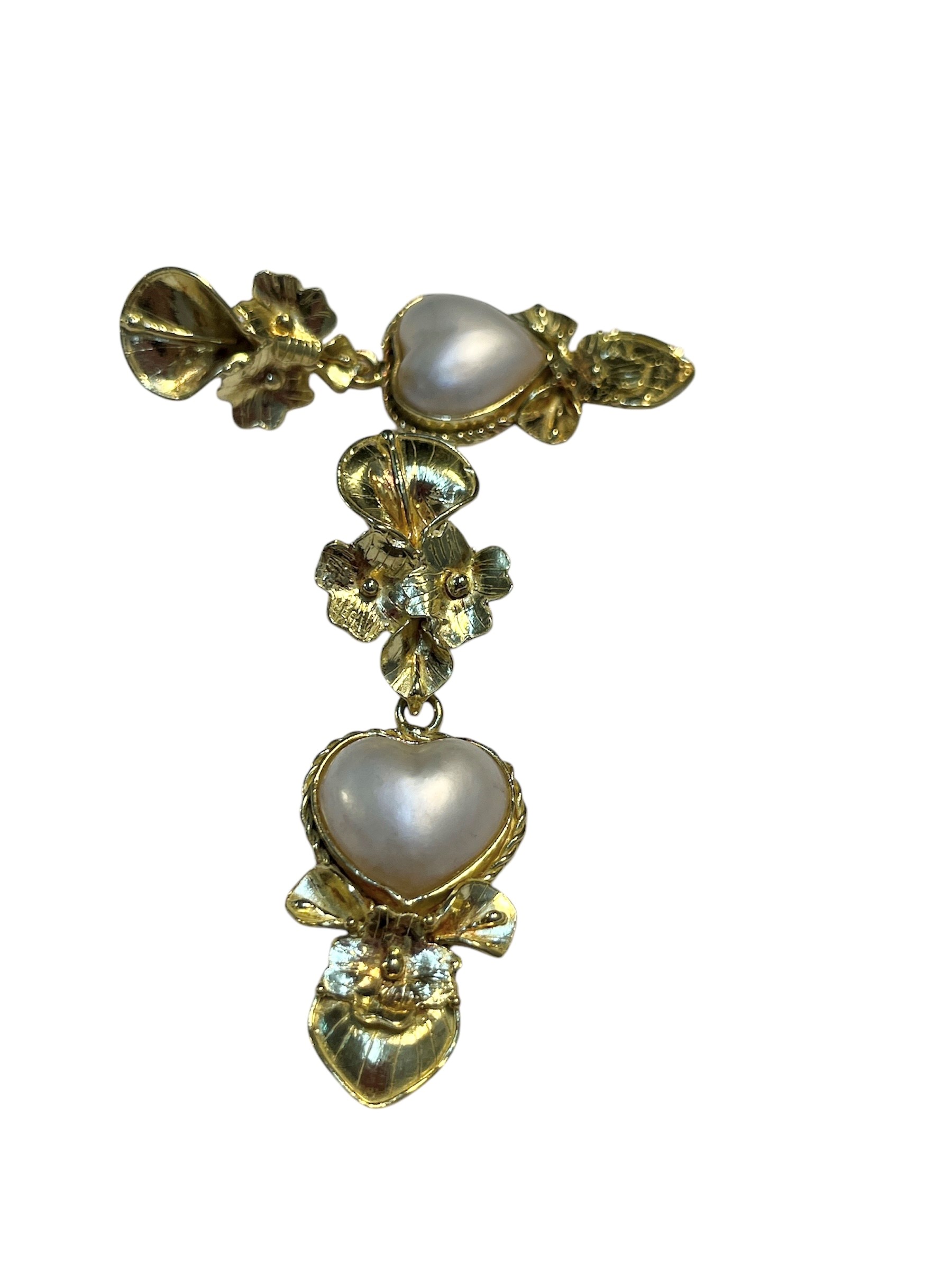 Orecchini in oro e perle Mabè