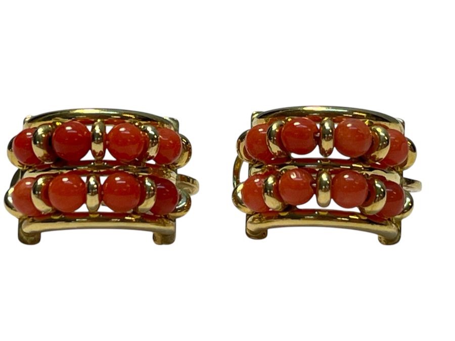 Paio di orecchini, oro 18k e corallo Mediterraneo (Corallum Rubrum)