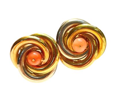 Orecchini in oro 18k e corallo Cerasuolo, motivi a girandola