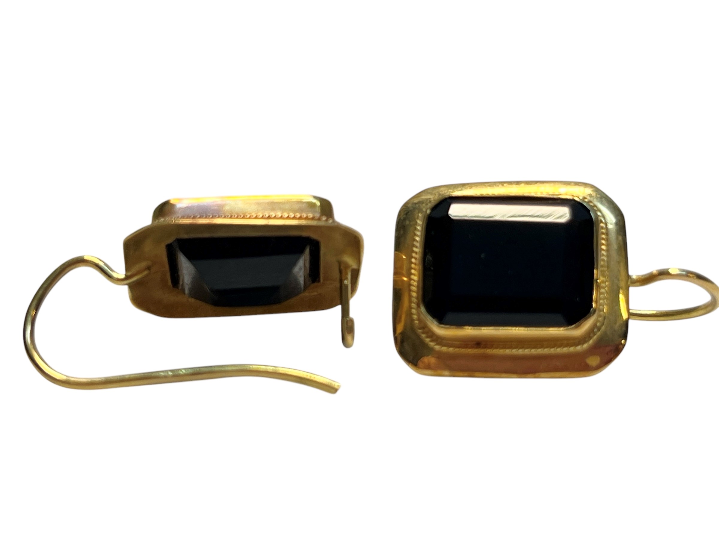 Orecchini in oro giallo con lastre di onice