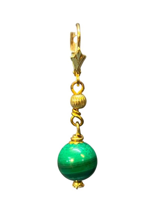 Orecchini pendenti in oro giallo 18k con malachite