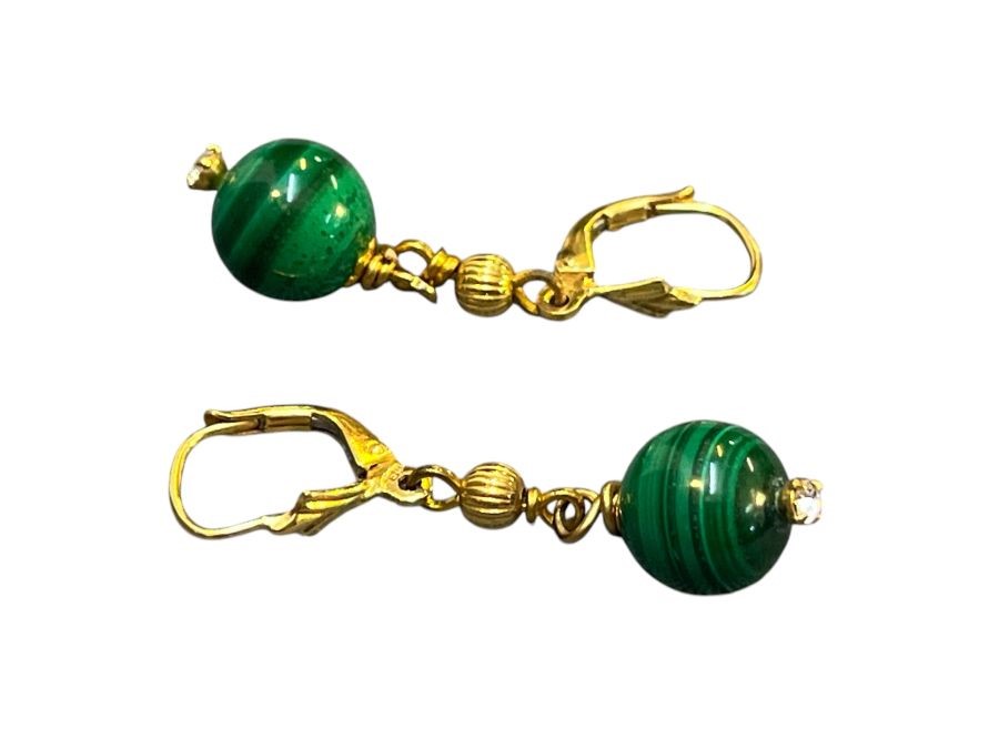 Orecchini pendenti in oro giallo 18k con malachite