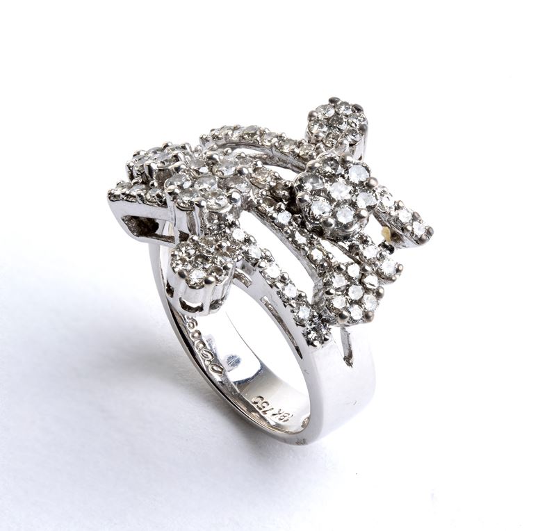 Anello in oro bianco 18k con diamanti, motivo a steli e fiori