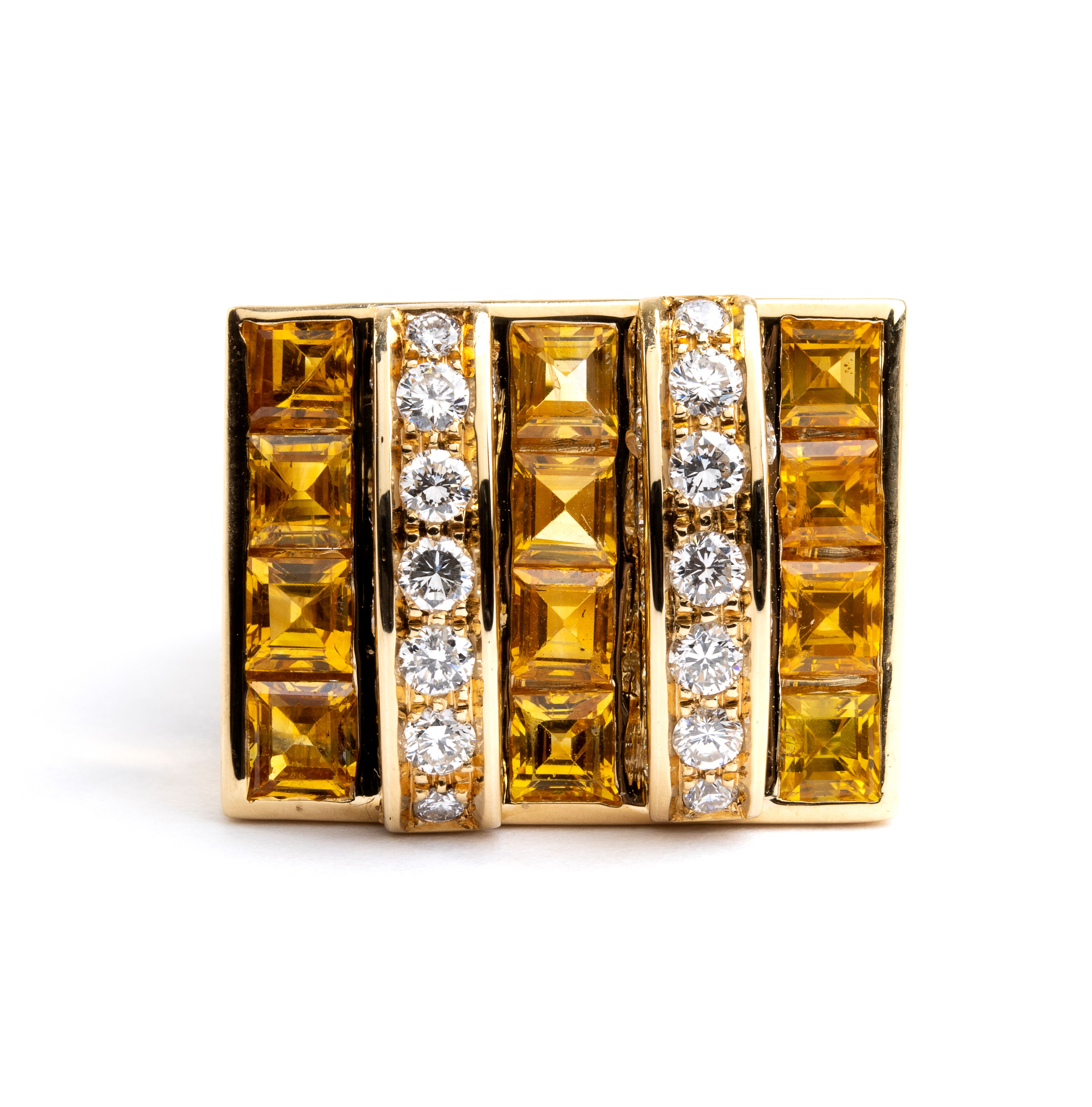 Anello in oro con quarzi citrini e diamanti