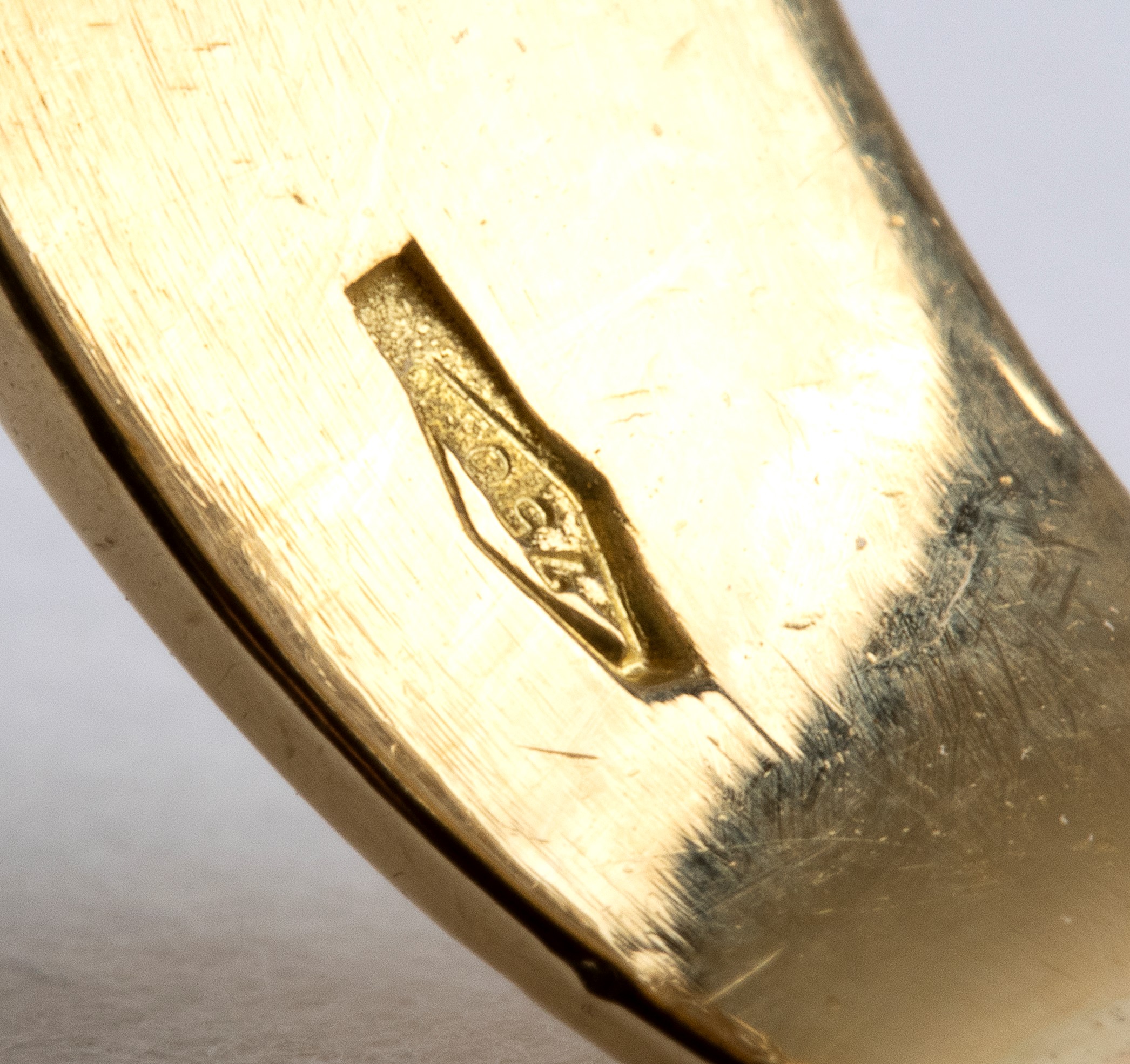 Anello in oro 18k con diamanti, doppia fascia in oro bianco e oro giallo