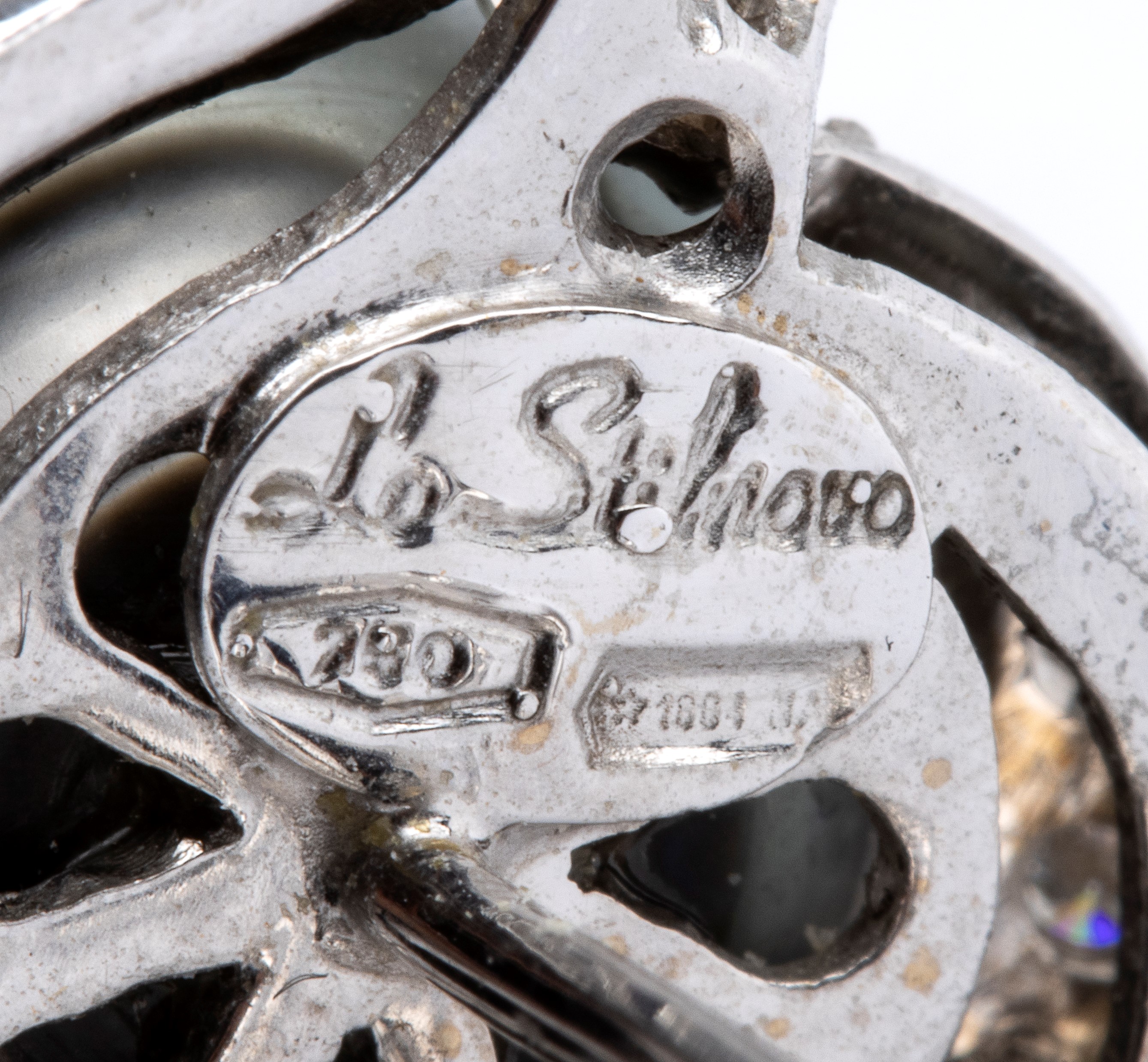 Paio di orecchini in oro diamanti e perle