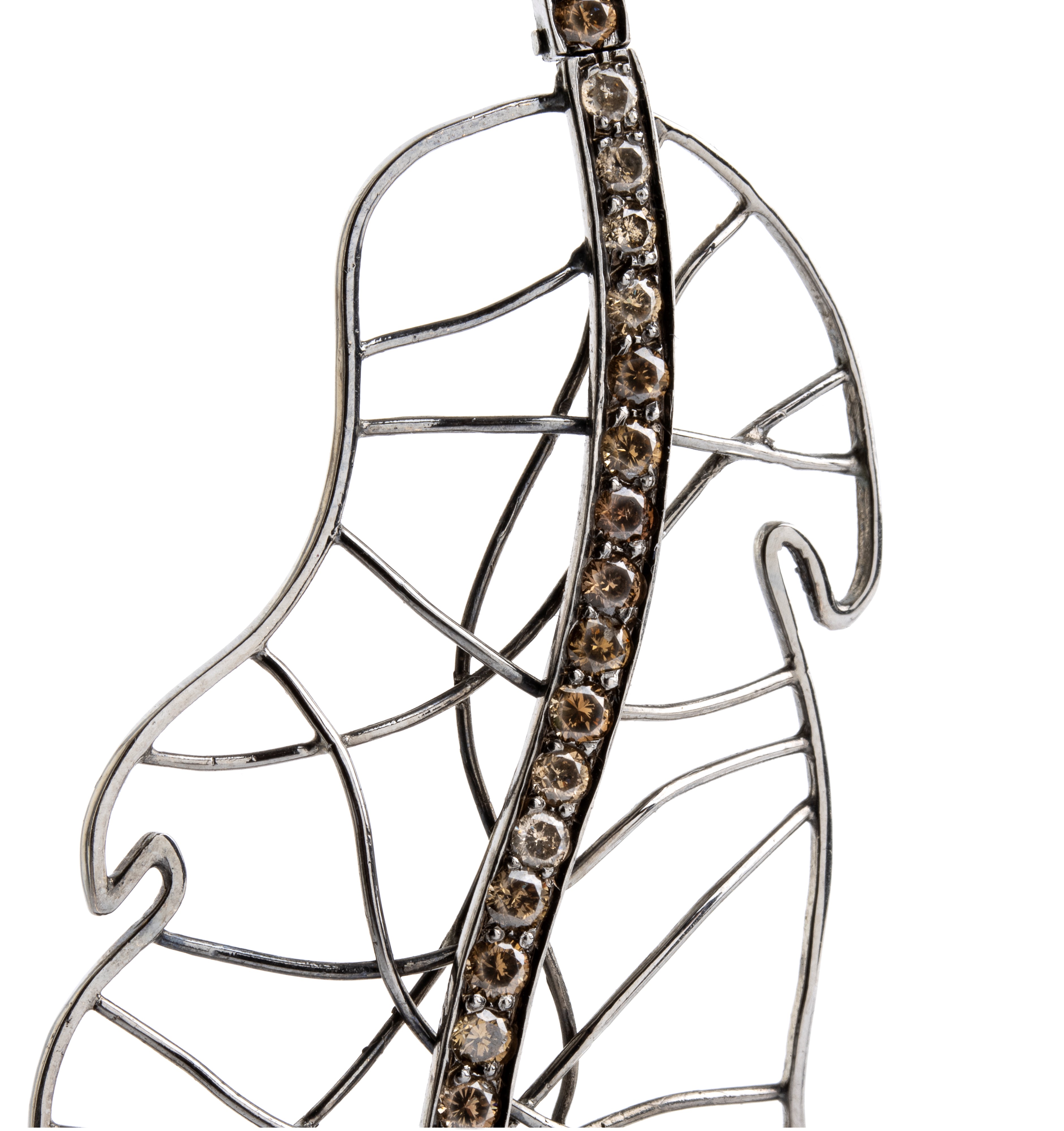 Paio di orecchini in oro con diamanti