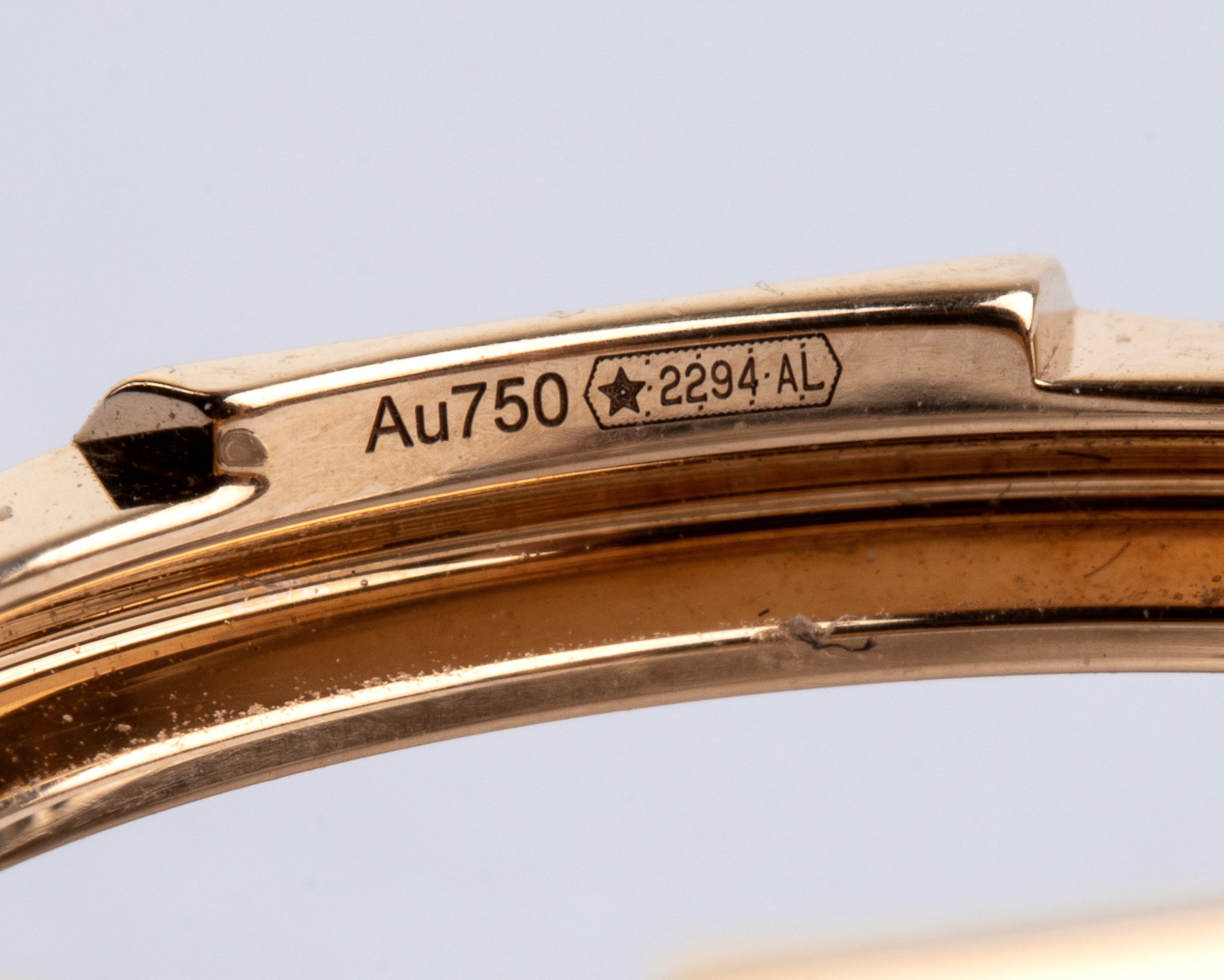 Collezione Link to Love: anello in oro bianco e oro giallo