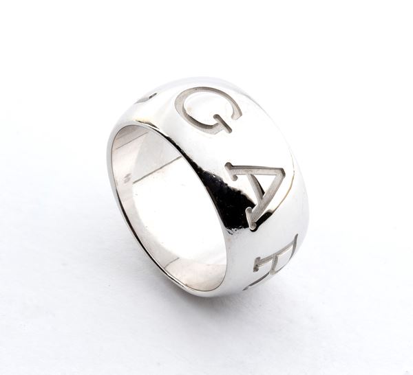 BULGARI - Monologo Collection: white gold band ring