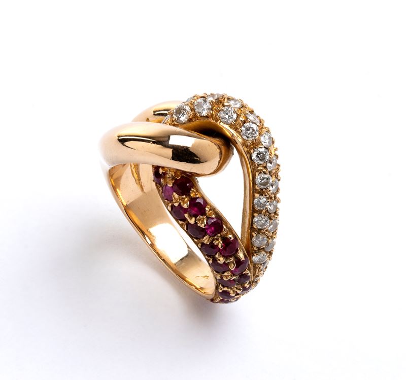 Anello in oro, diamanti e rubini