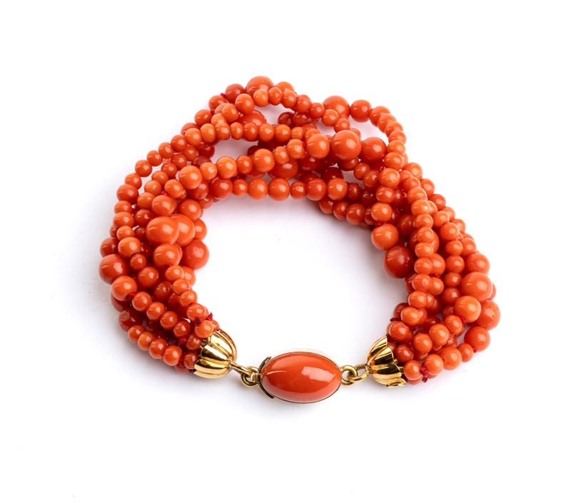 Bracciale in oro giallo 18k con corallo Mediterraneo (Corallium rubrum), firmato “IL GIOIELLO”