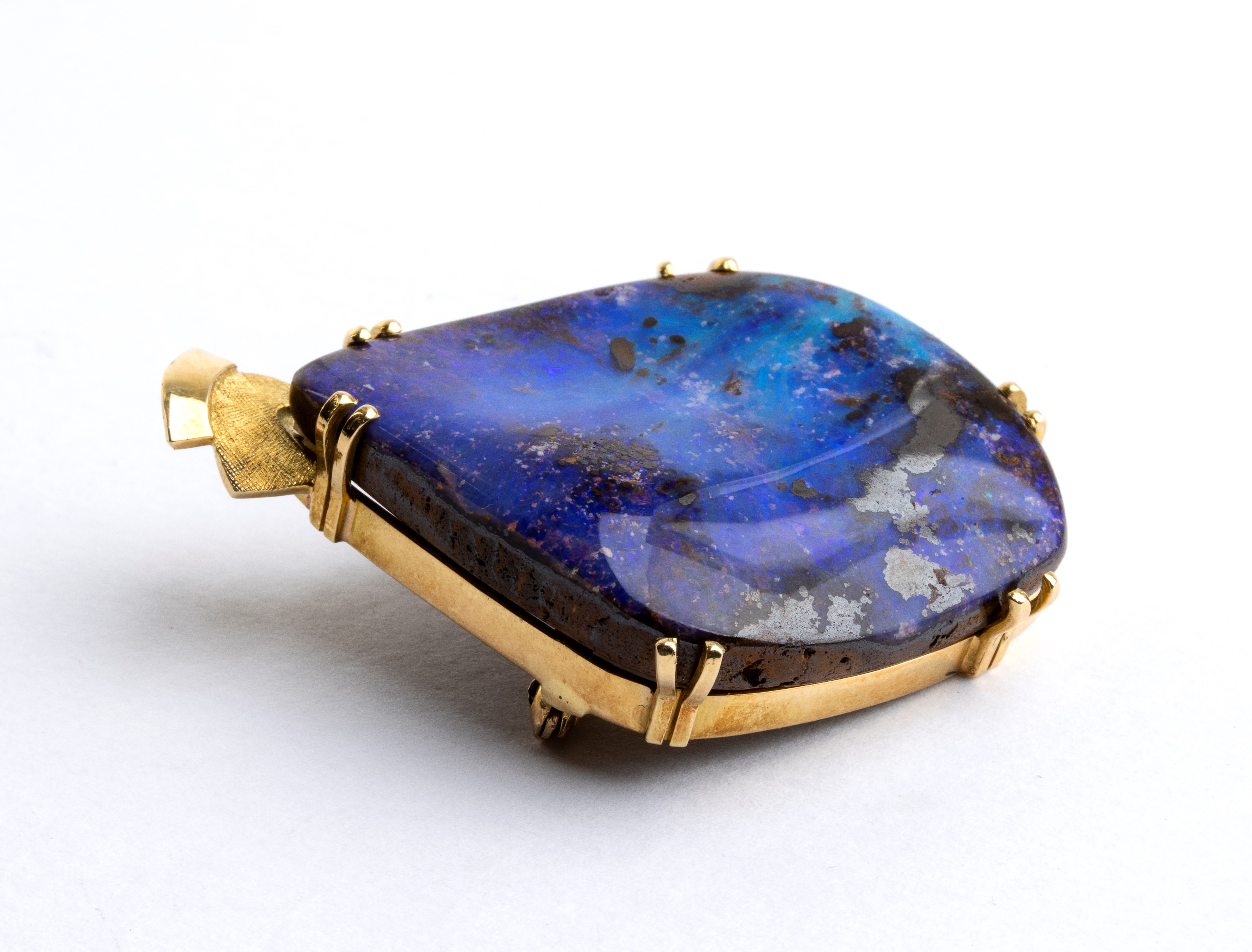 Spilla in oro ed opale