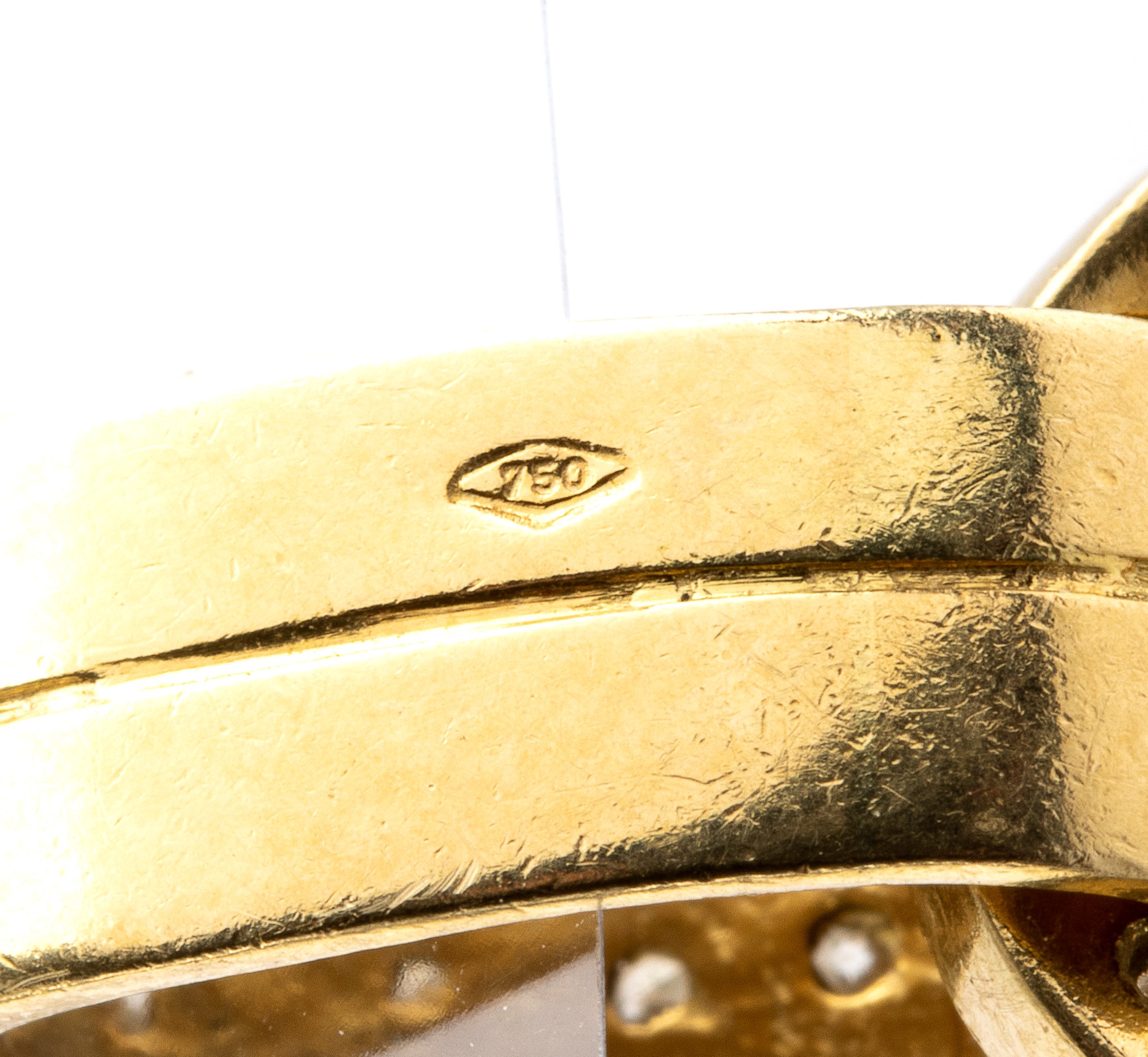Oro 18k, Pendente con diamanti e motivo a cerchi concentrici