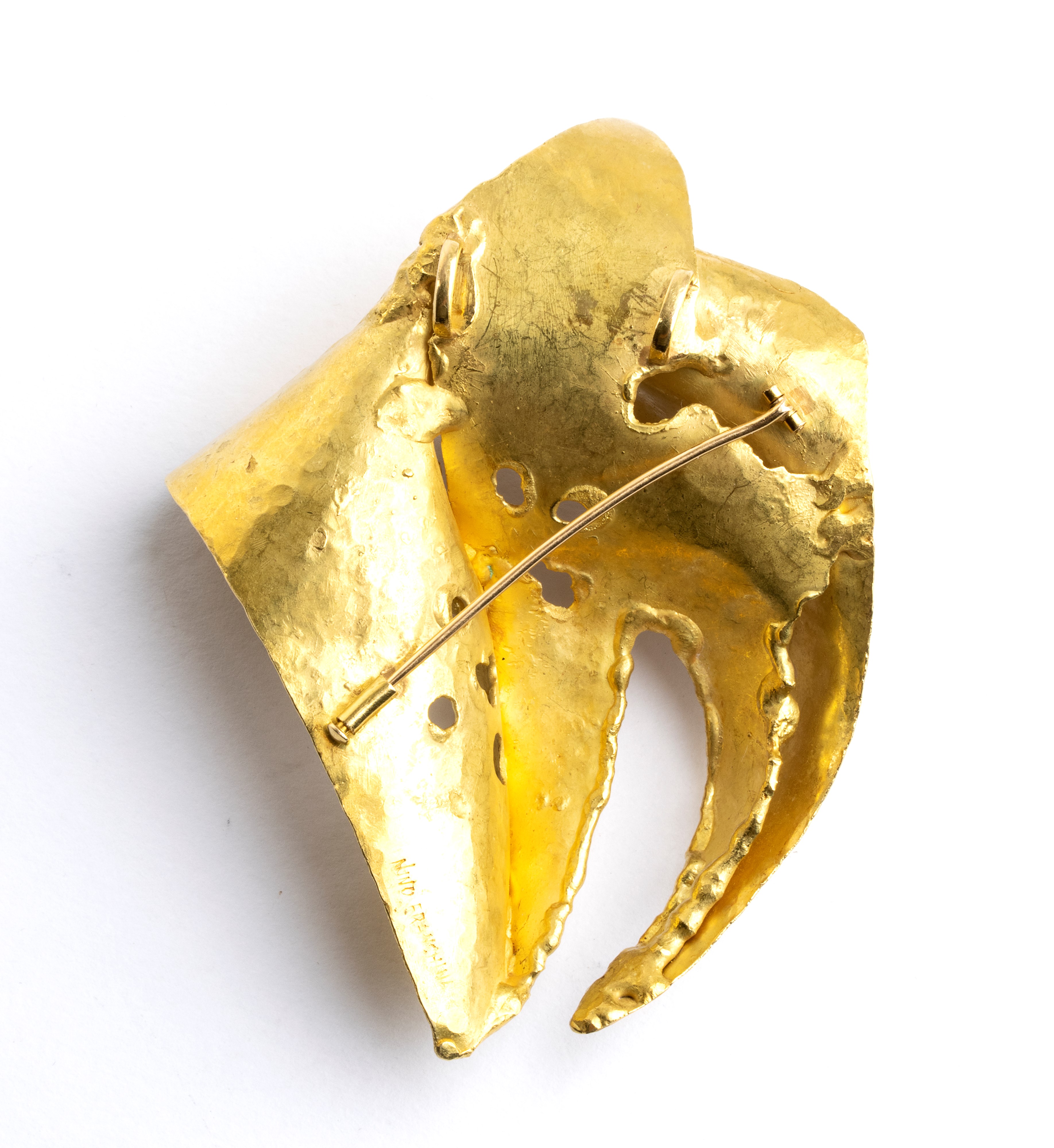 Nino Franchina - Spilla a motivo fantasia in oro giallo, firmata