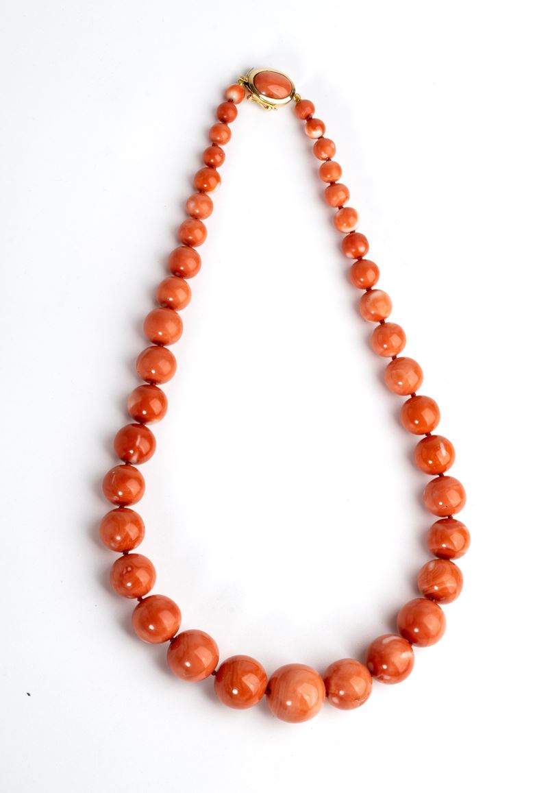 Collana in oro con corallo Cerasuolo