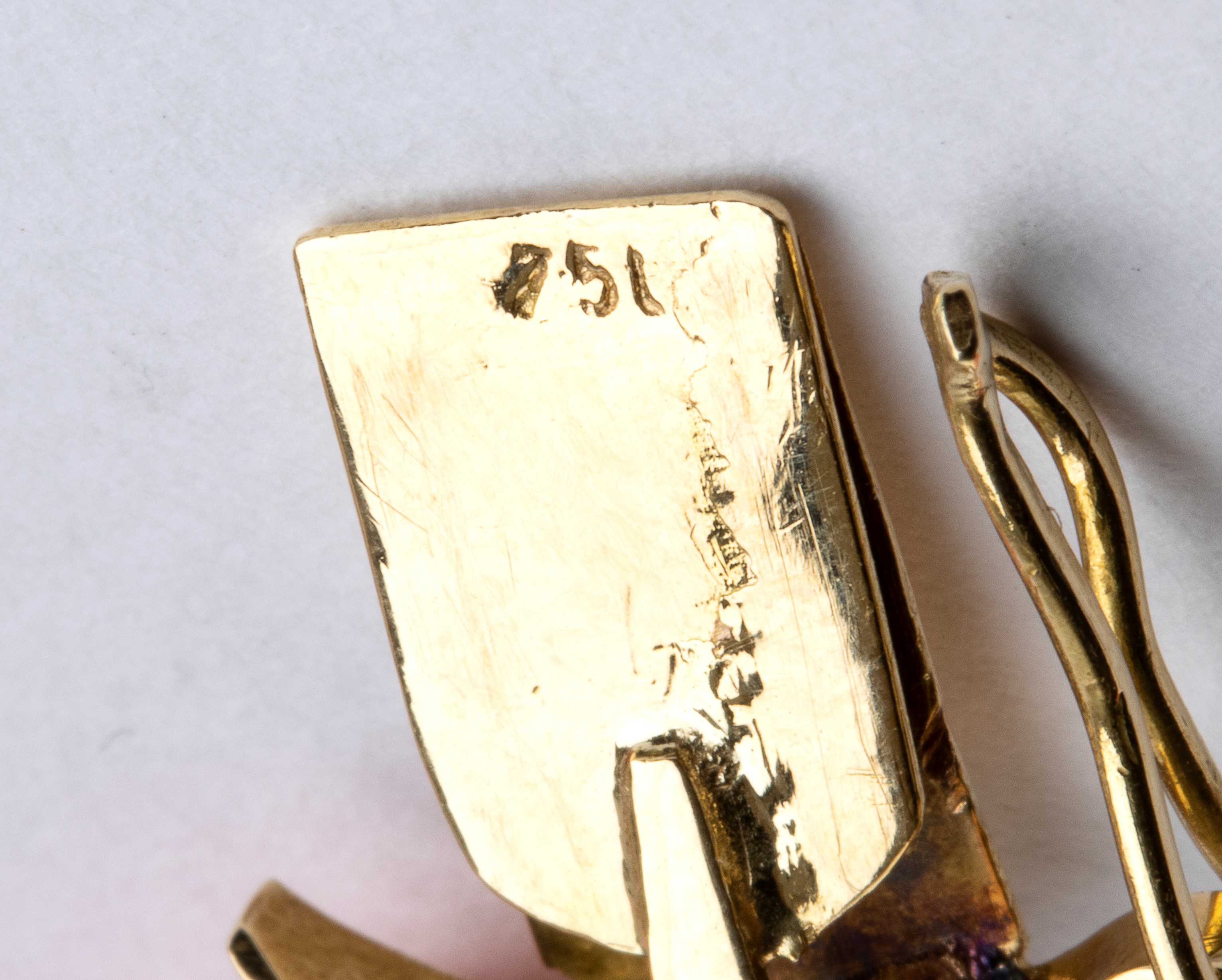 Collana in oro con corallo Cerasuolo