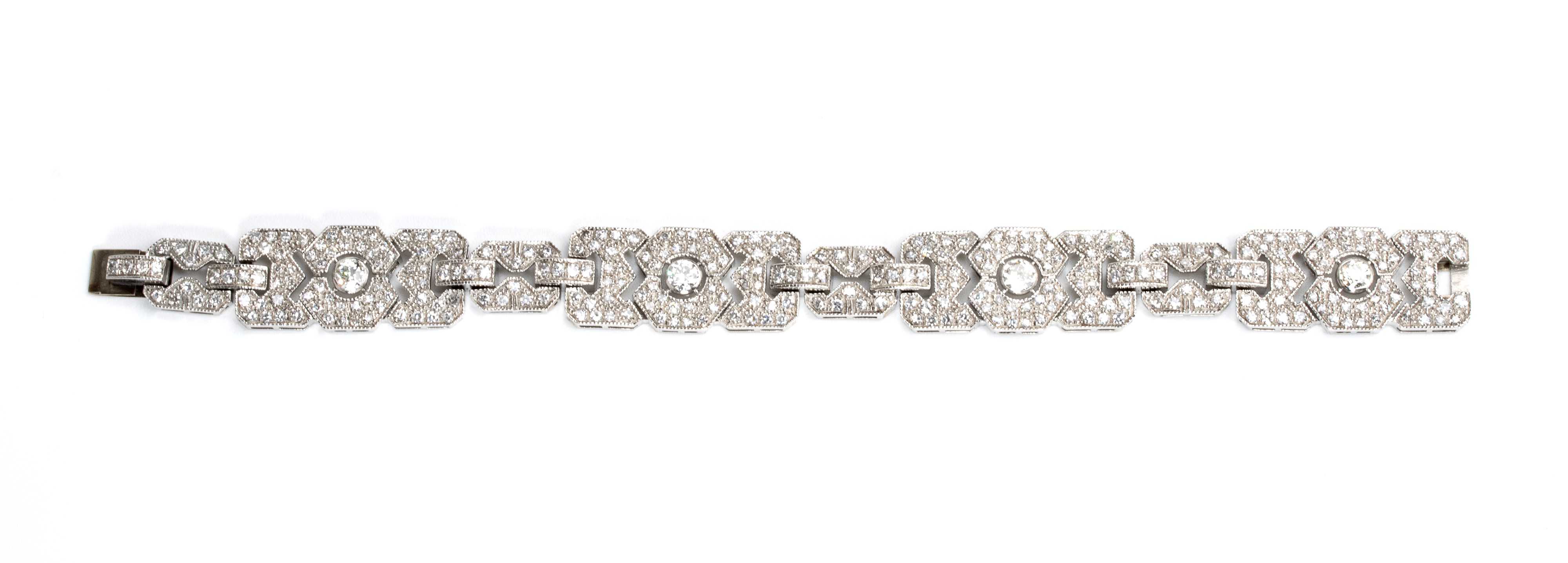 Bracciale in platino con diamanti, montatura geometrica