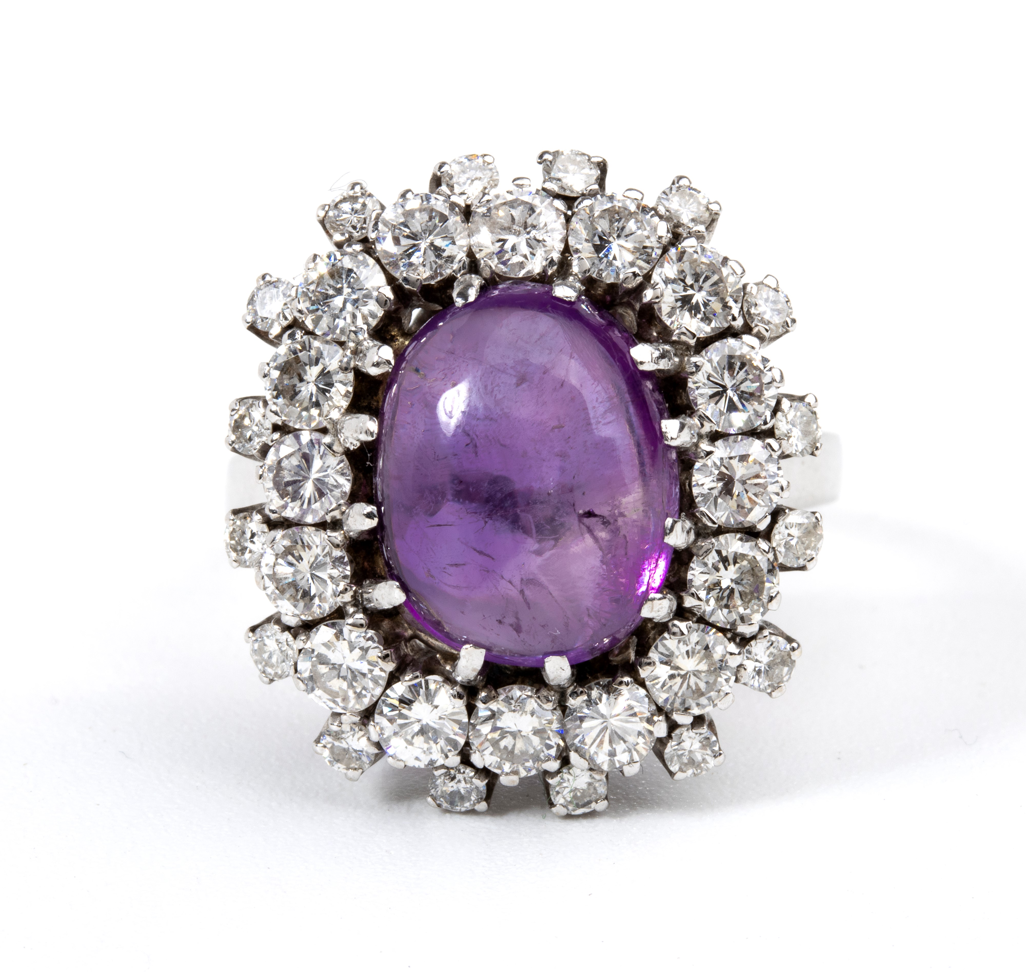 Anello in oro, diamanti e ametista