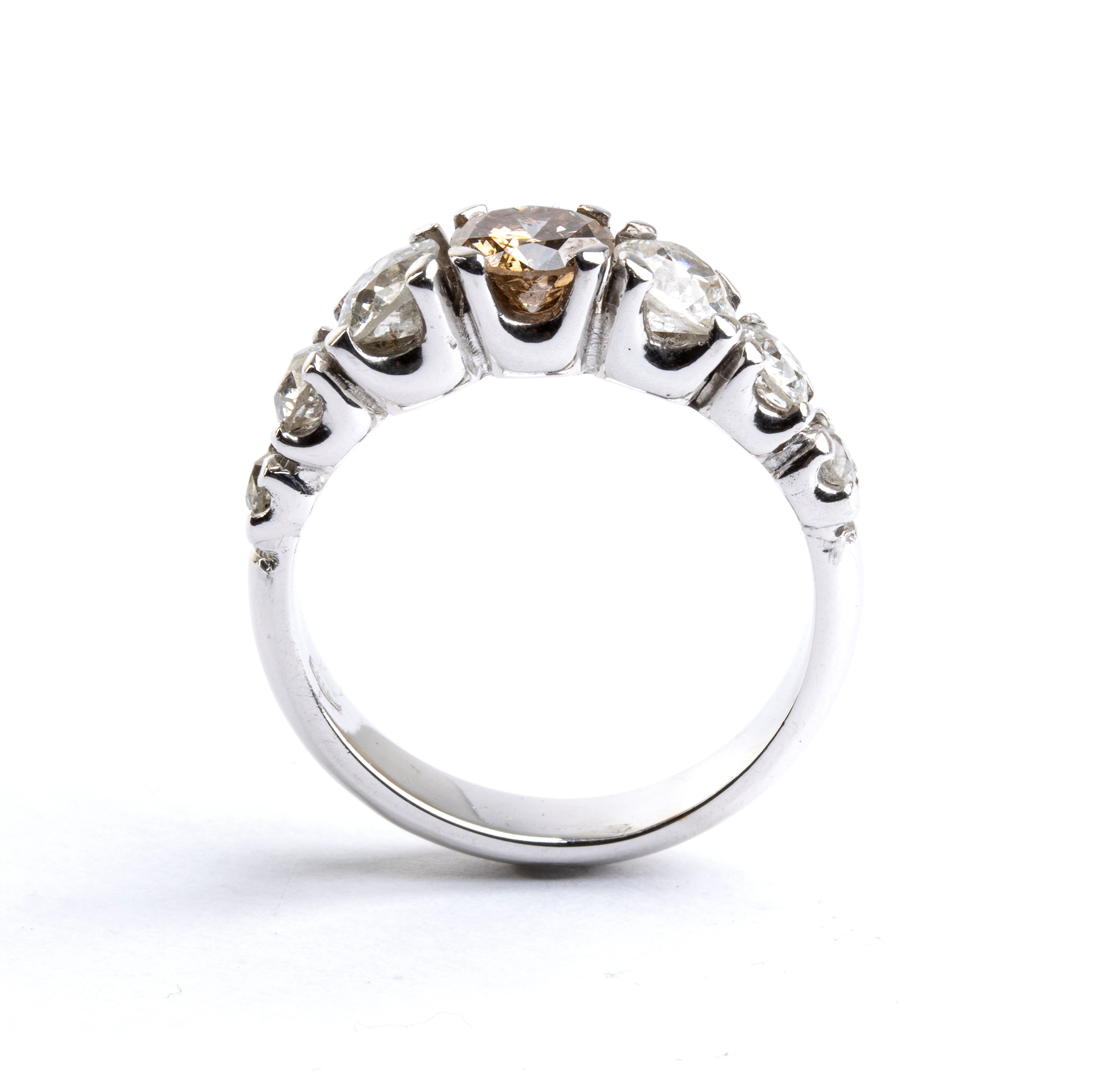 Anello veretta con diamanti