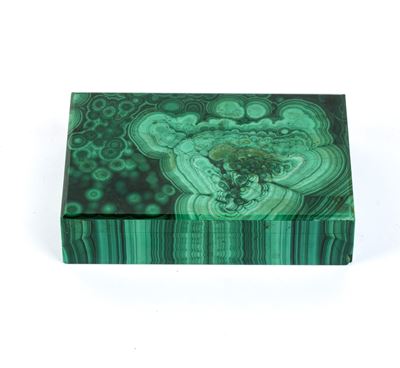 Scatola quadrata in malachite con coperchio incernierato e interno in argento dorato (punzone 800...