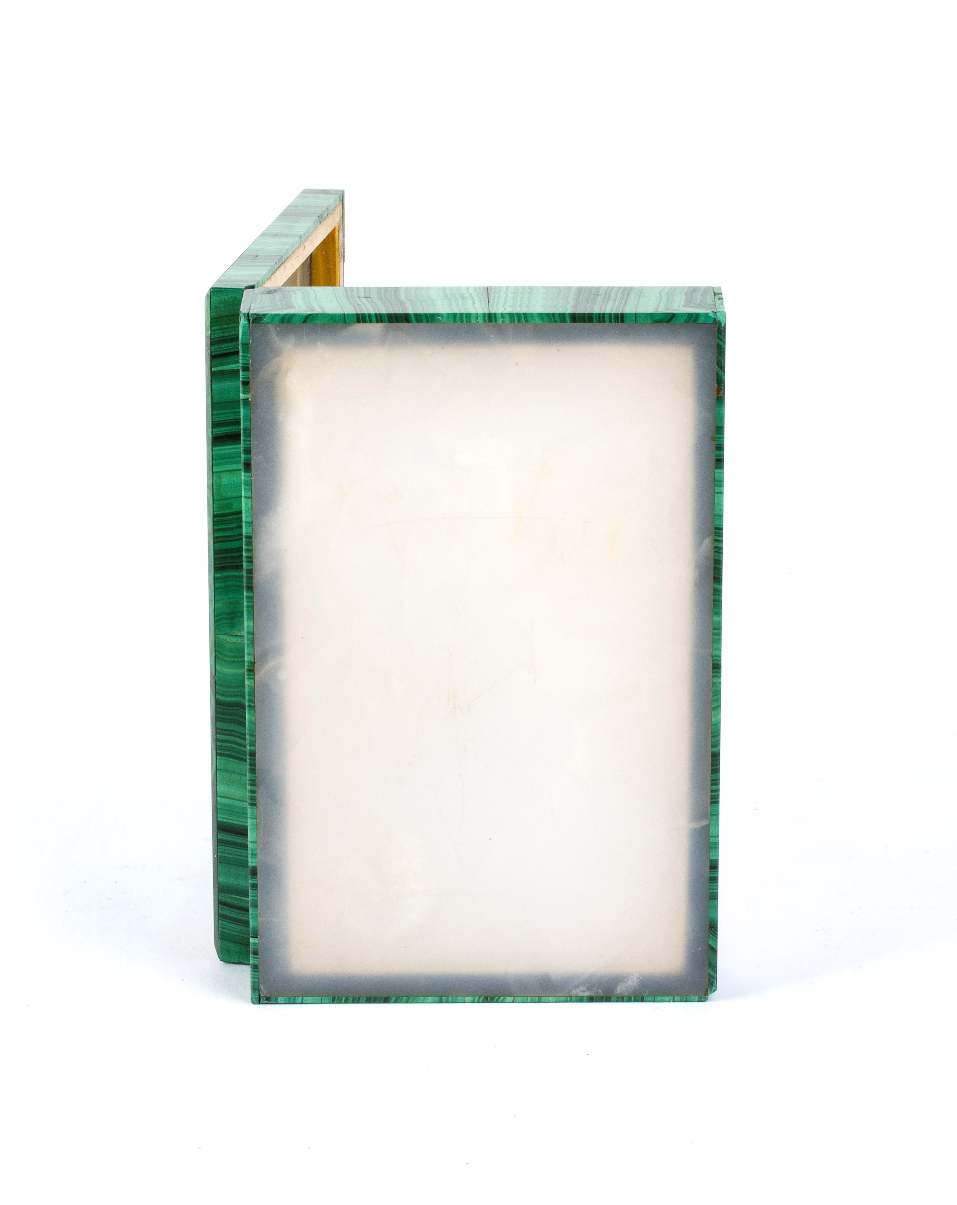 Scatola quadrata in malachite con coperchio incernierato e interno in argento dorato (punzone 800...