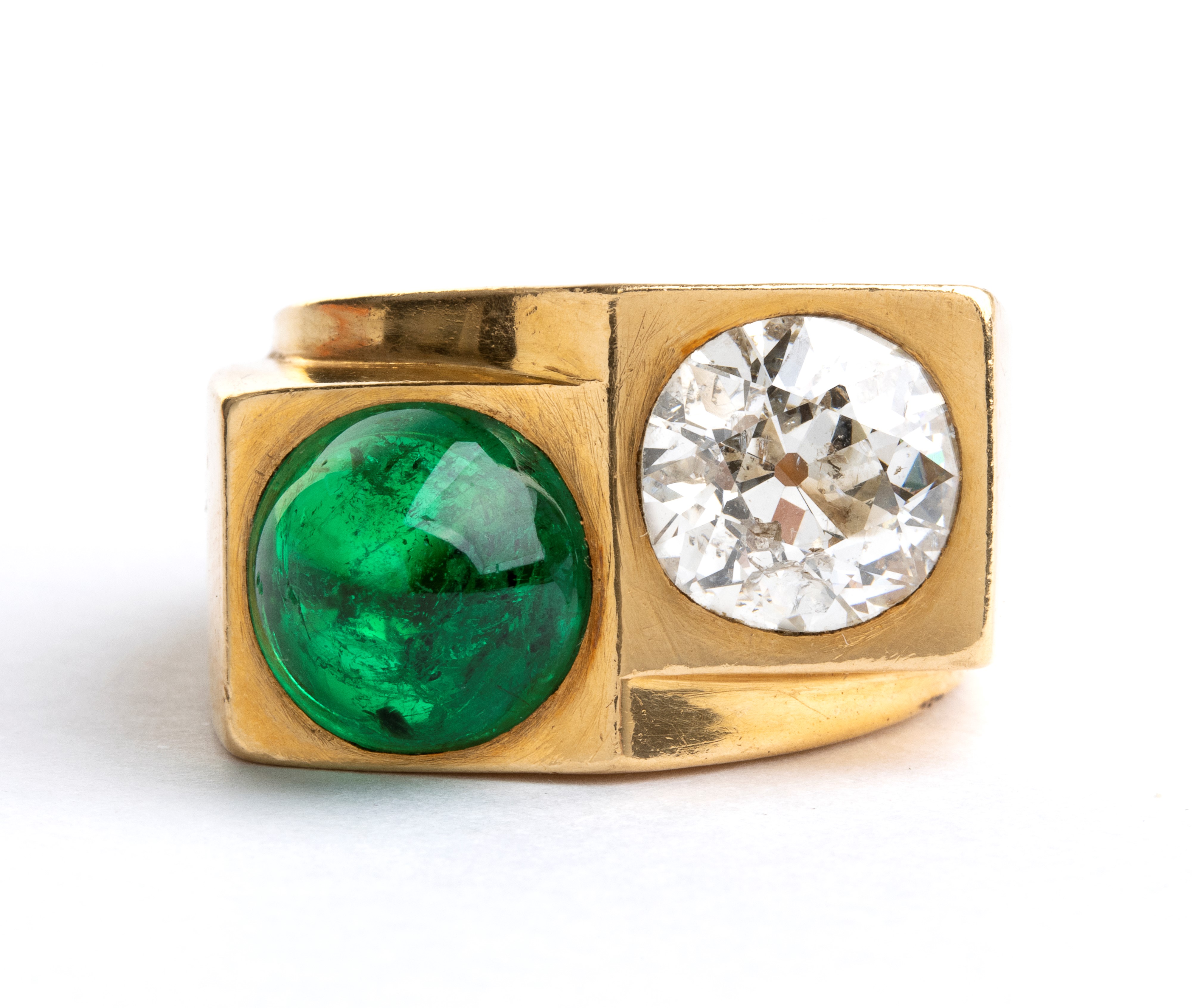 Medea Mei Figner, Anello in oro con diamante e cabochon di smeraldo, anni ’40