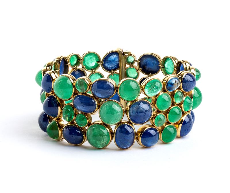 Medea Mei Figner, Bracciale in oro giallo 18k con smeraldi e zaffiri cabochon (Francia, anni '50)