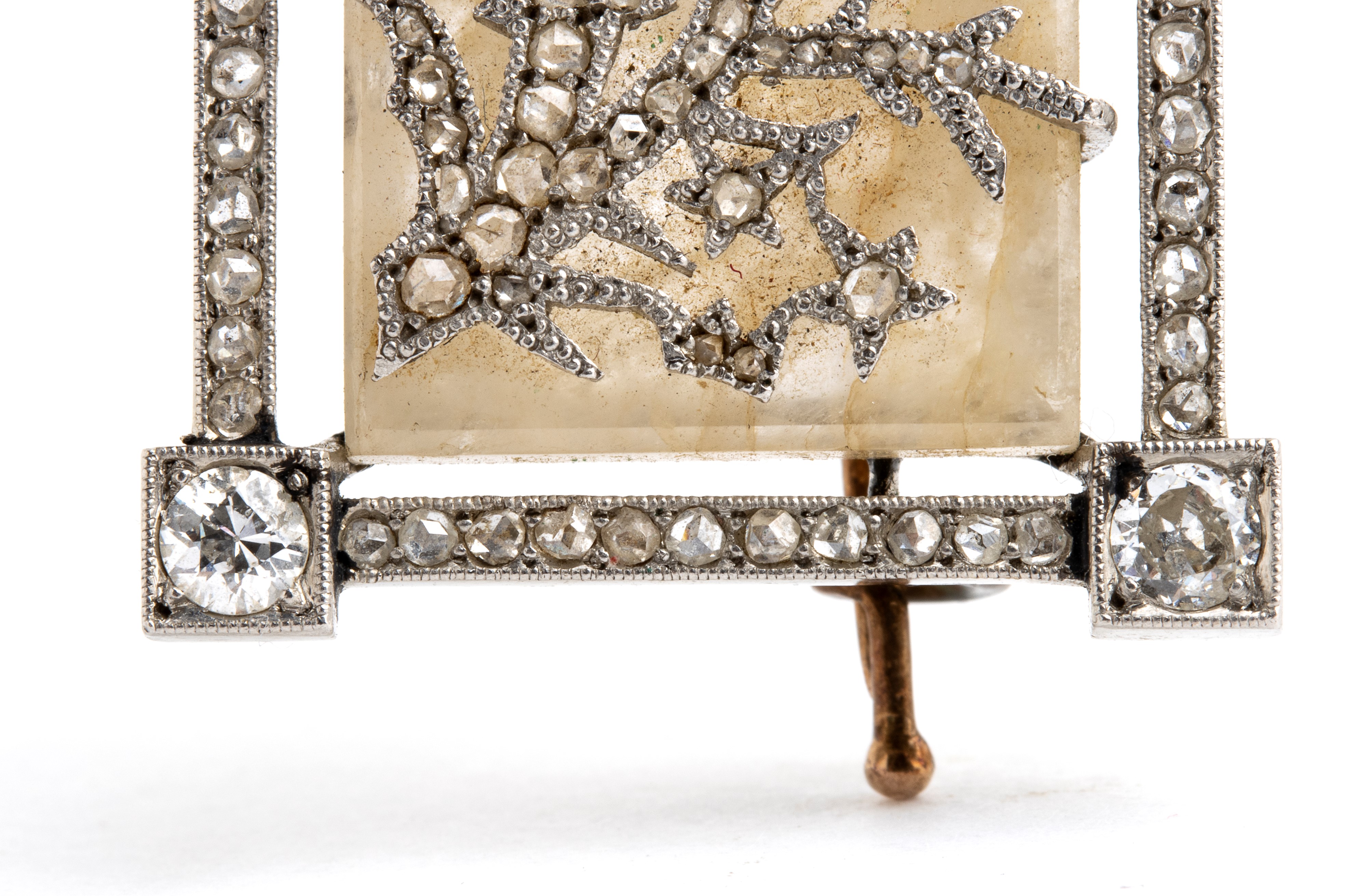 Spilla Art Déco in platino con diamanti e cristallo di rocca, anni ’30