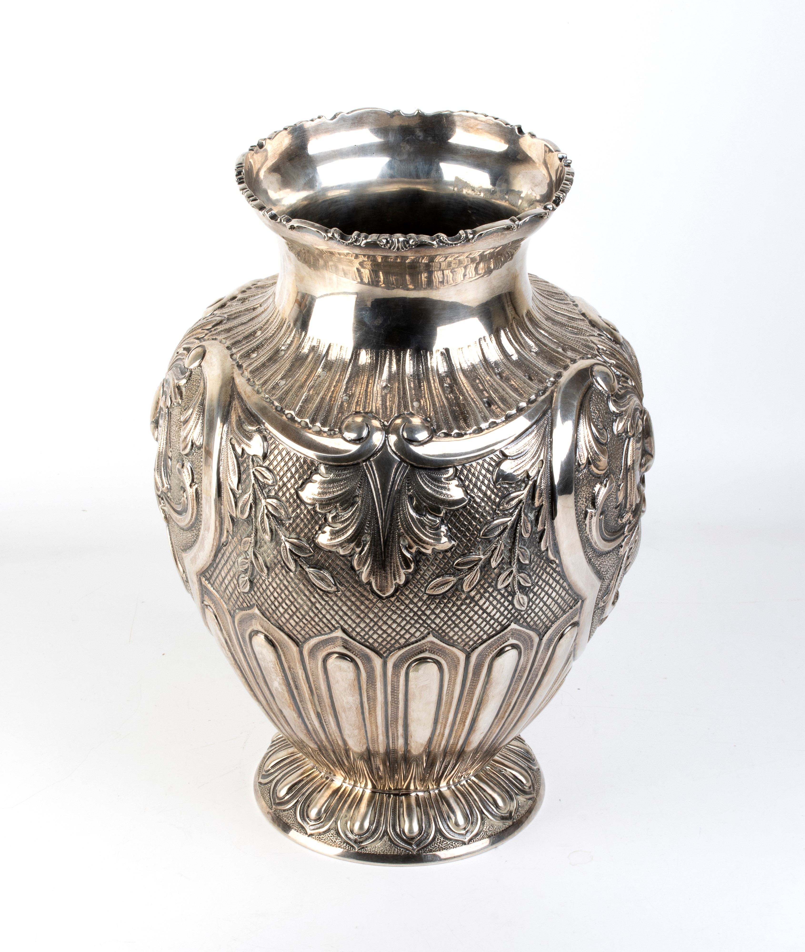 Vibec di Becci Liliana & C. - Vaso italiano in argento 800/1000 inciso e punzonato