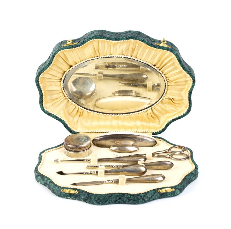 Set da manicure, argento 800/1000 con portacipria e scatola originale