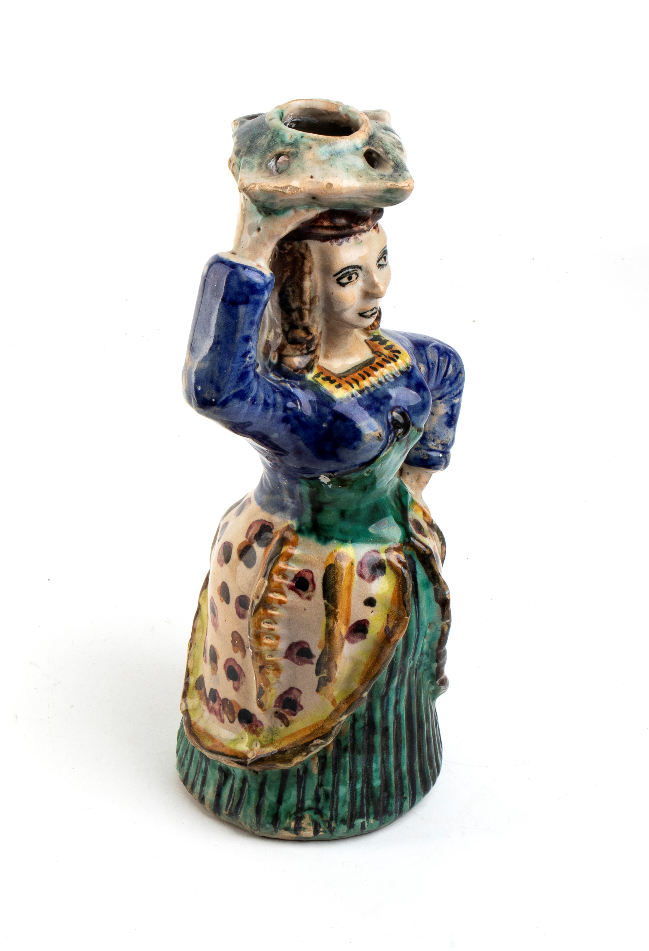 Giovane ragazza con lampada a olio