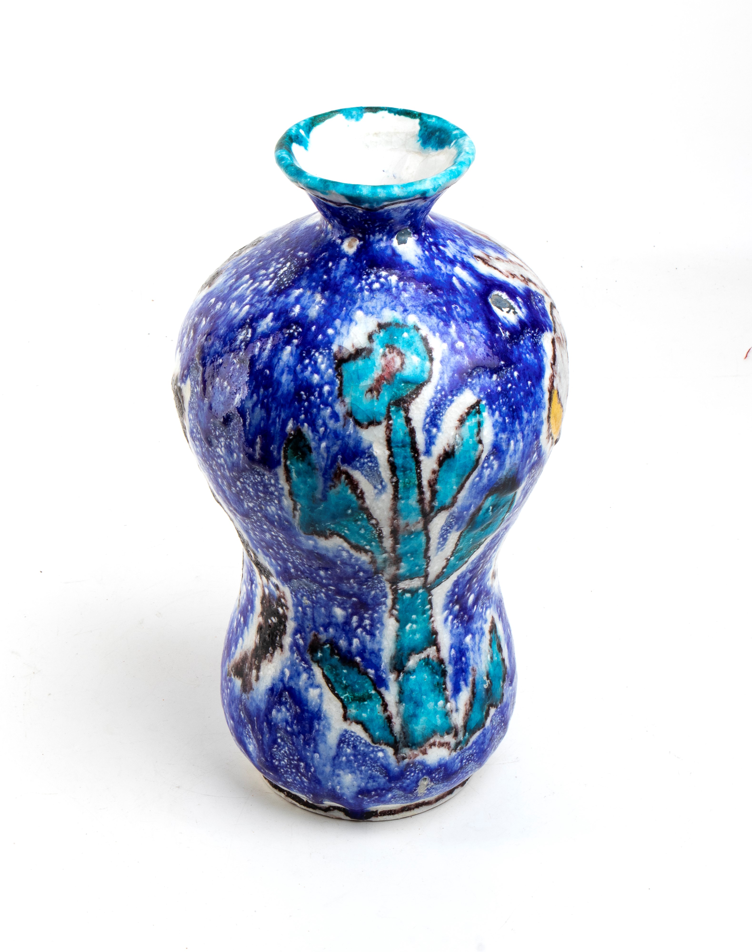 Vaso policromo con figure zoomorfe