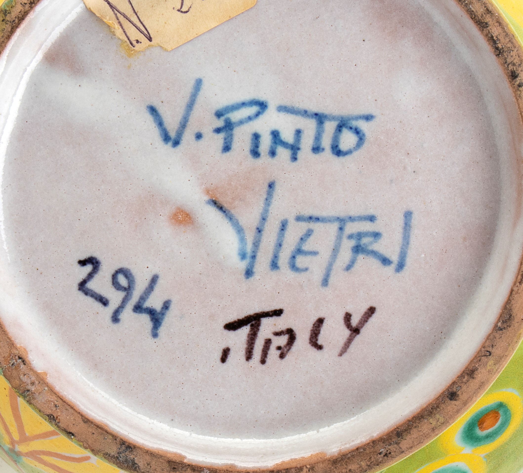 Vincenzo Pinto - Anfora a Forma di Grifone con Decorazione di Frutti Gialli