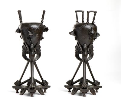 Coppia di Vasi Francesi Art Nouveau in Bronzo
