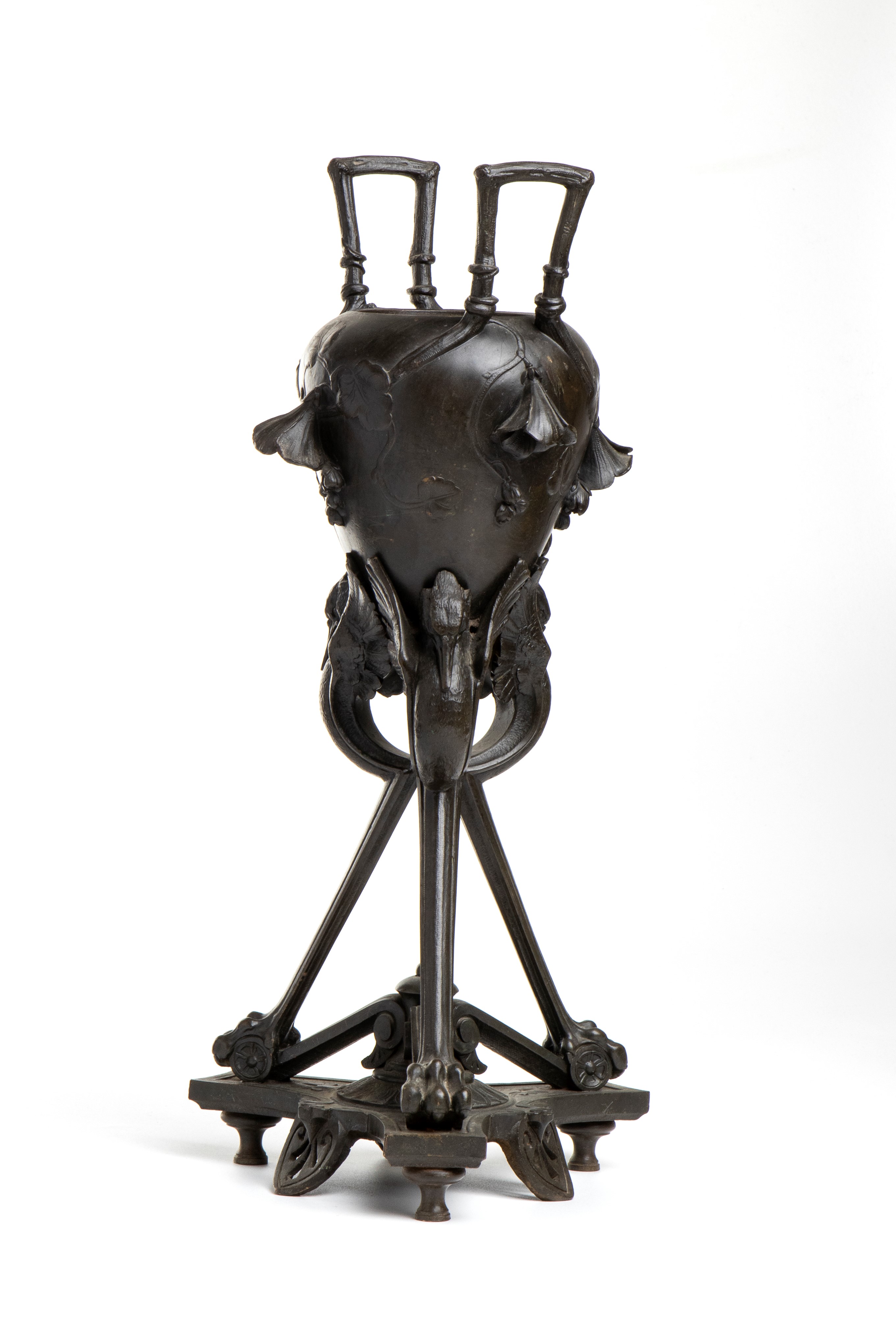 Coppia di Vasi Francesi Art Nouveau in Bronzo