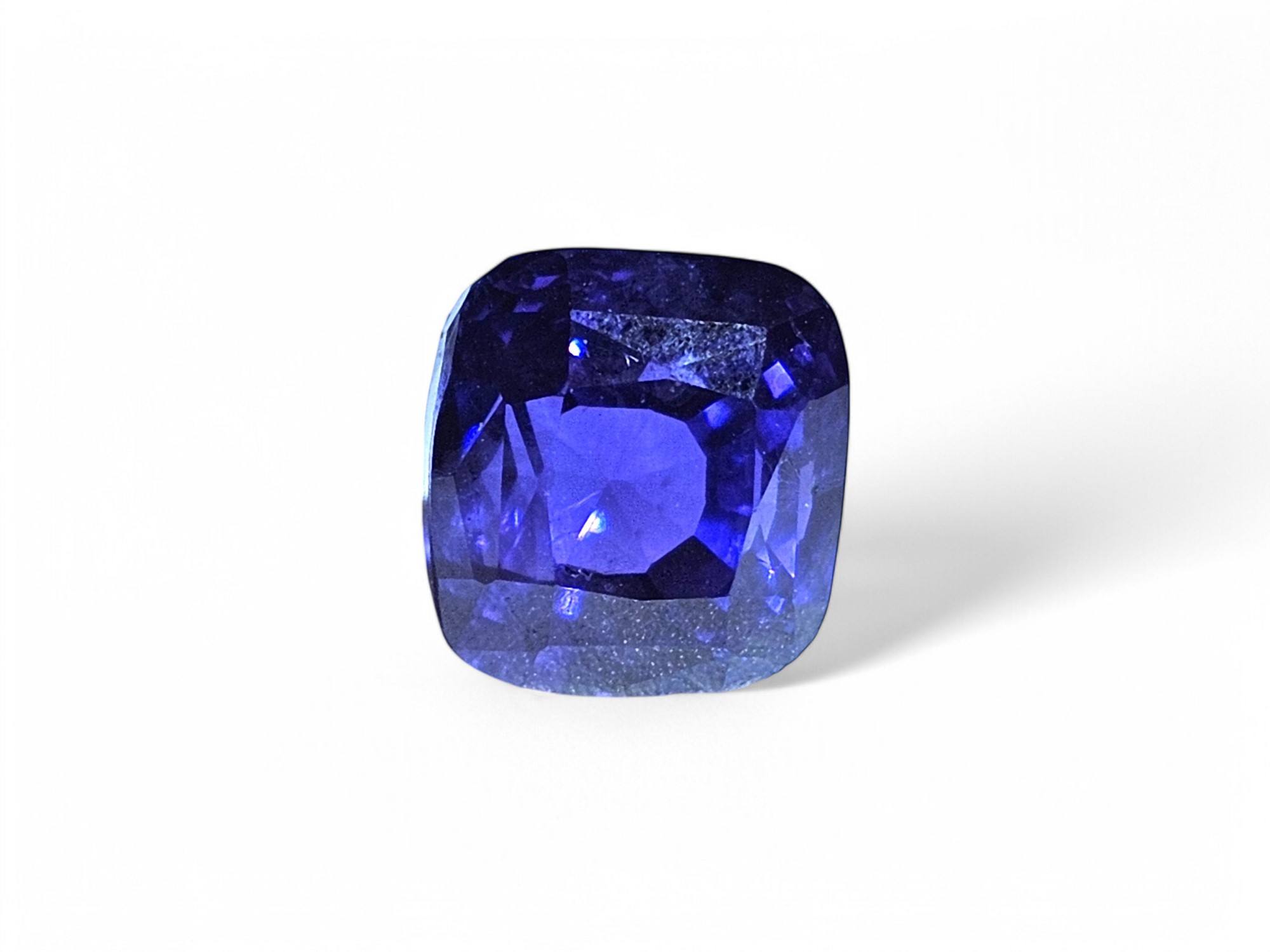 Zaffiro cangiante 8.91 ct