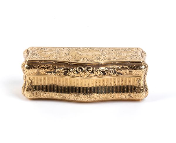 Gold snuffbox
