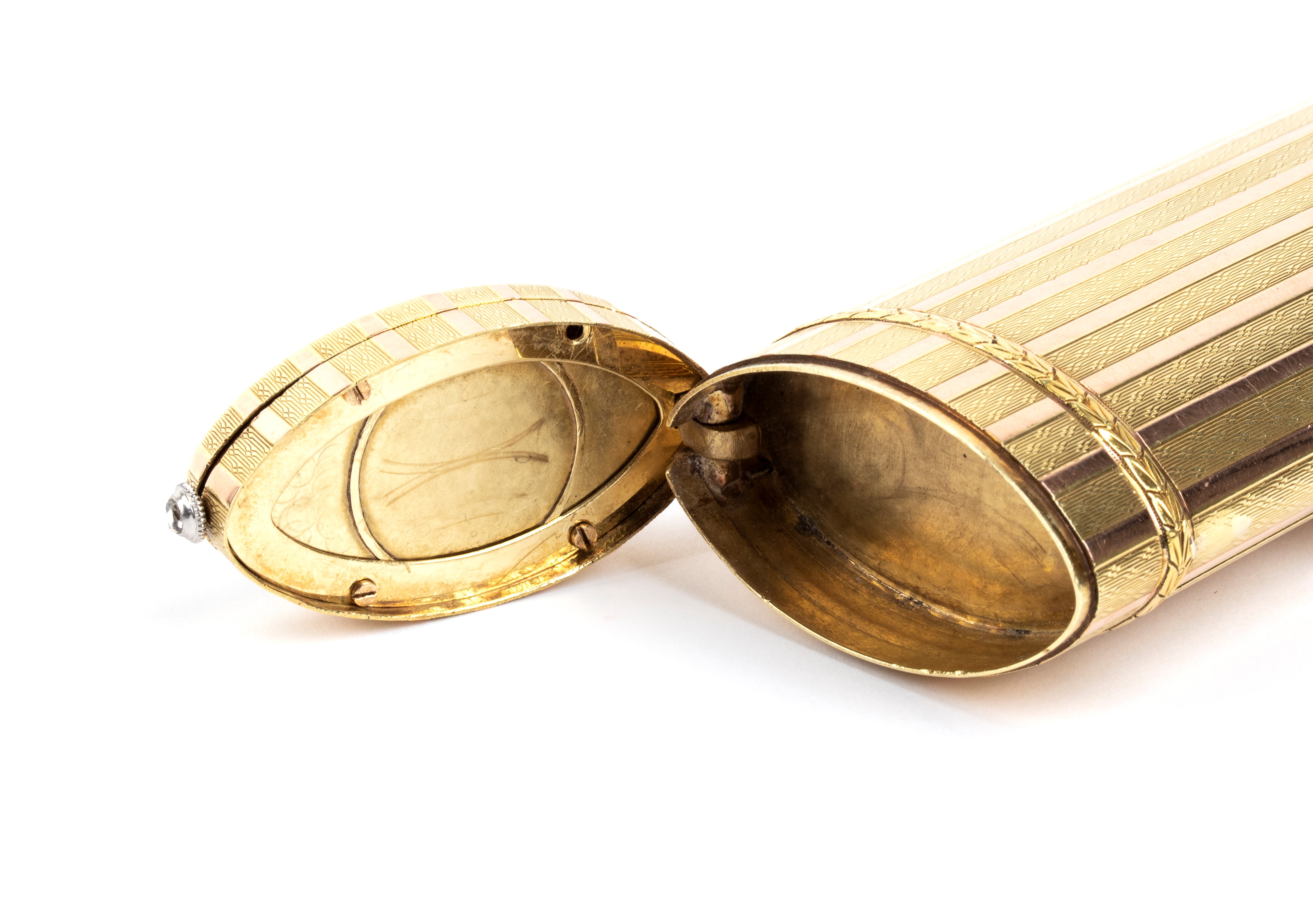 Tabacchiera con orologio in oro e diamanti