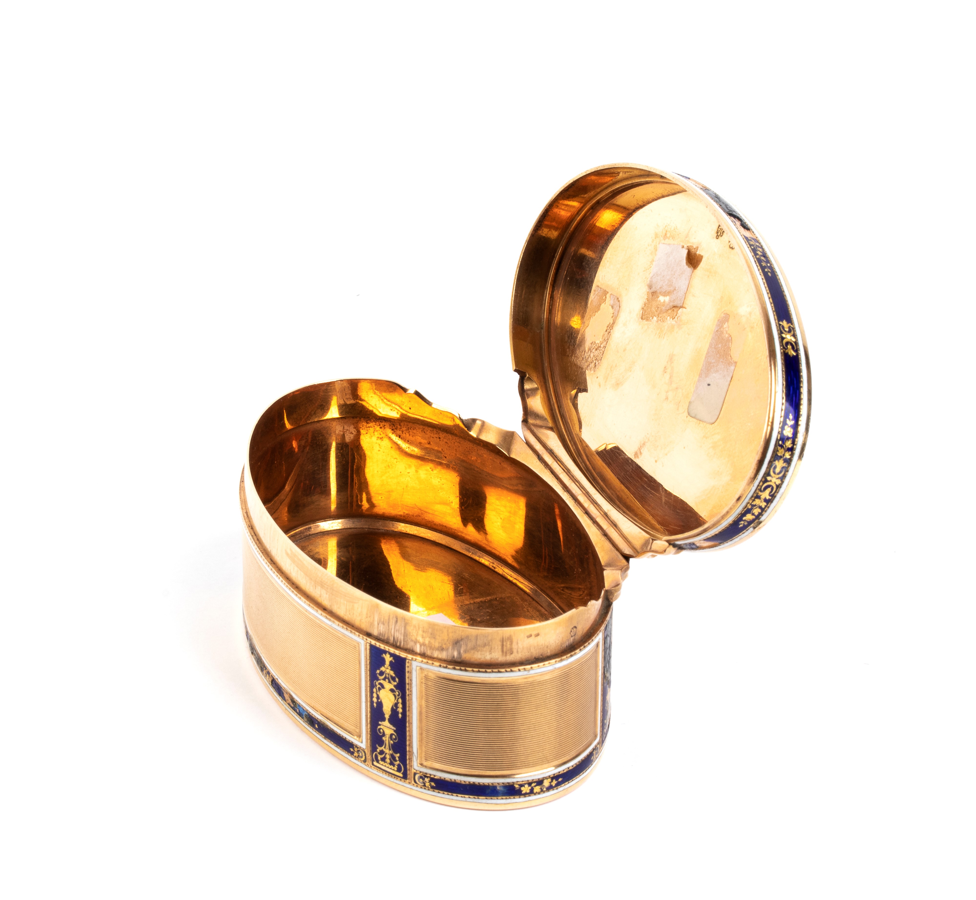 Tabacchiera francese in oro e smalti