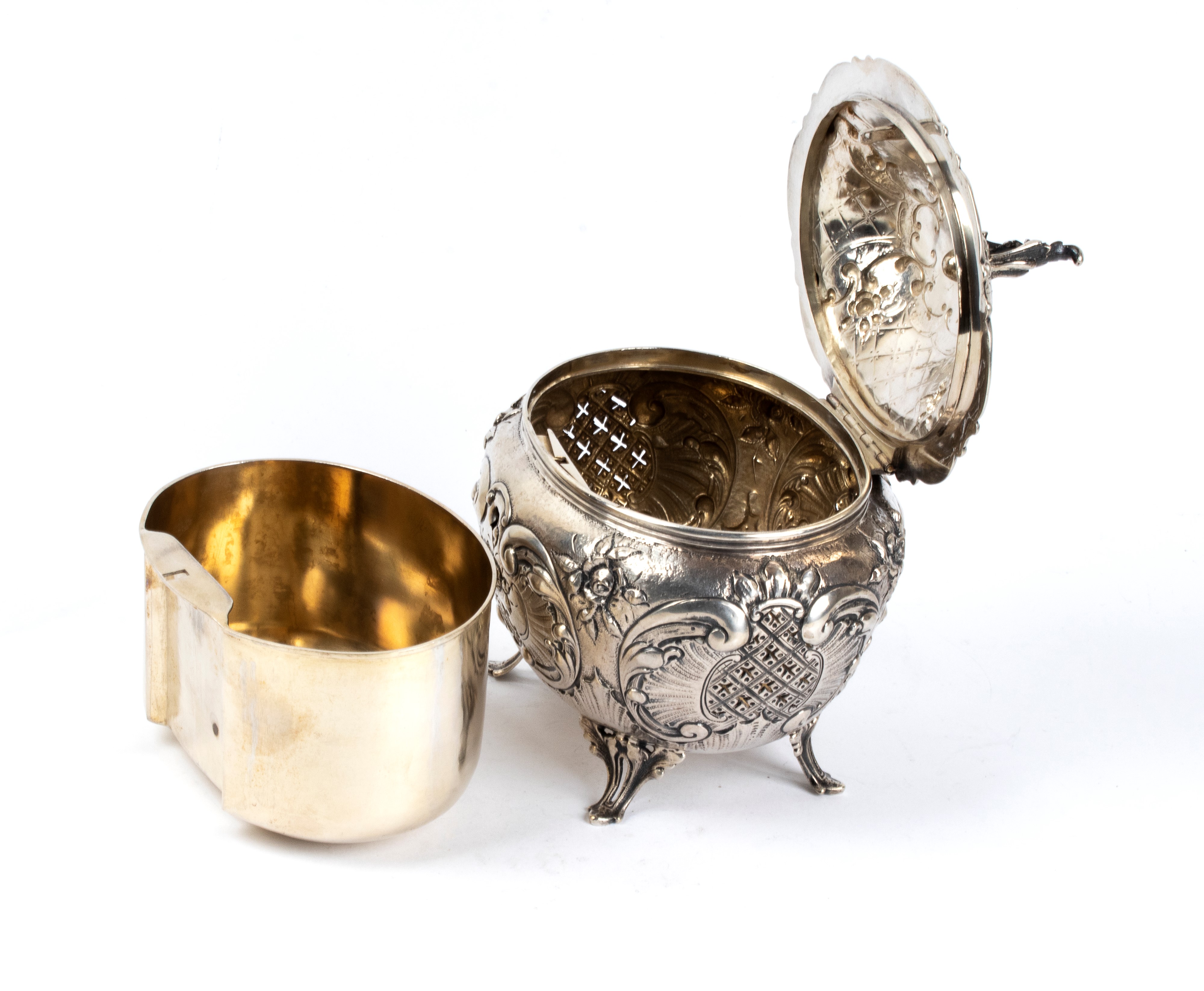 Tea caddy austriaco in argento