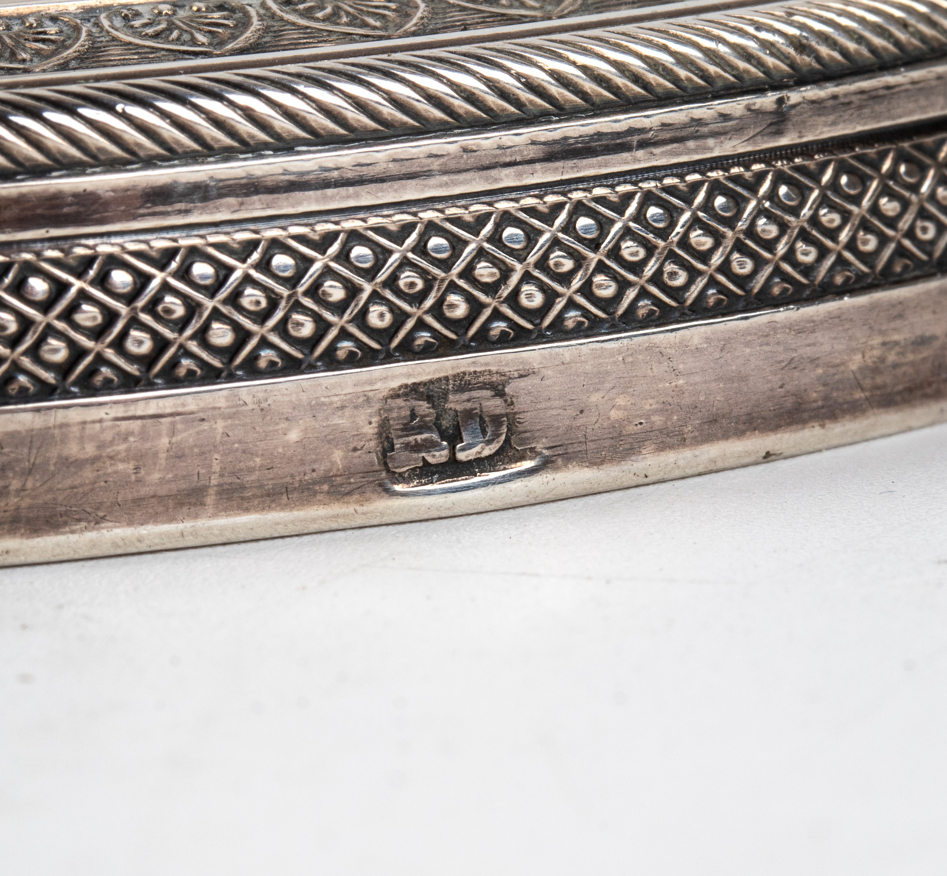 Coppia di candelabri italiani in argento