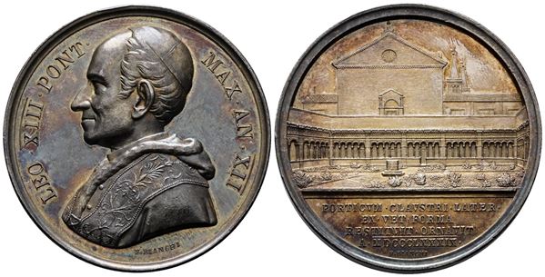 ROMA. Leone XIII (1878-1903). Medaglia 1889 A. XII Per i lavori di restauro del chiostro lateranense. BART.889; Ag; 35,53gr; 43,66mm. Bellissima patina di antica collezione su fondi lucenti.