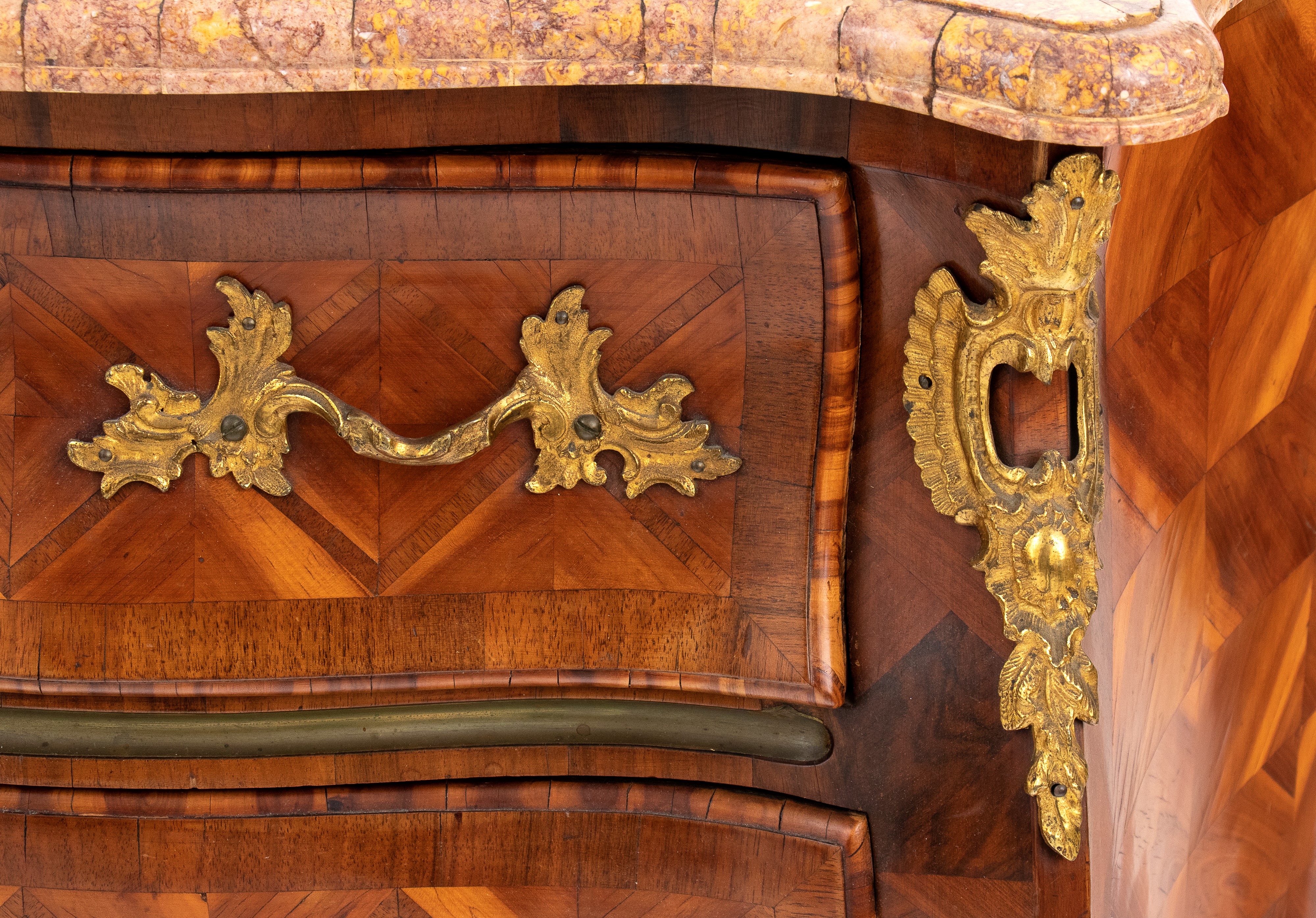Comò Rococo Svedese Luigi XV